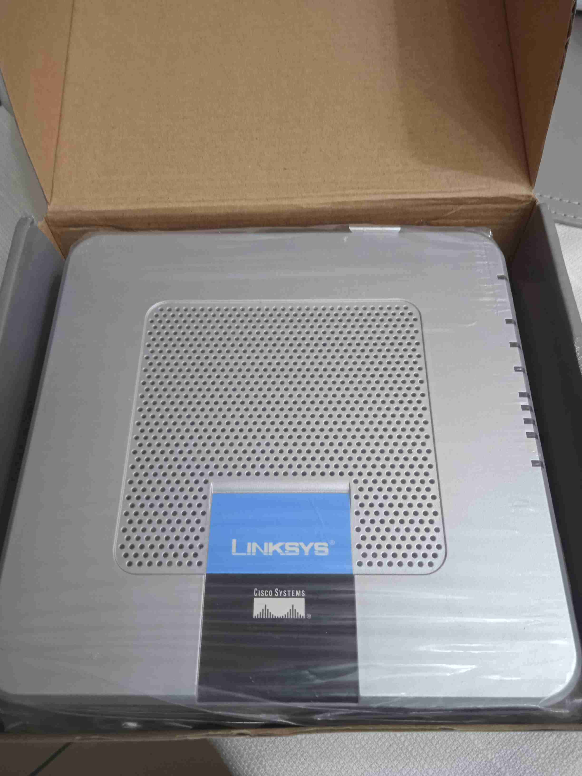 Router Linksys Cisco en caja - miniatura 1