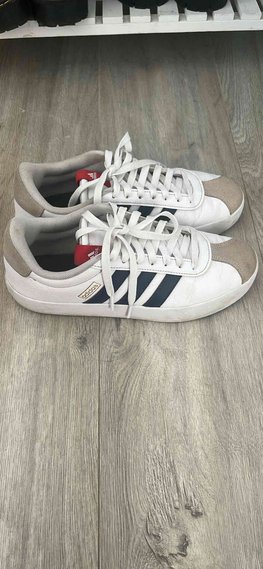 Zapatillas Adidas blancas - miniatura 2