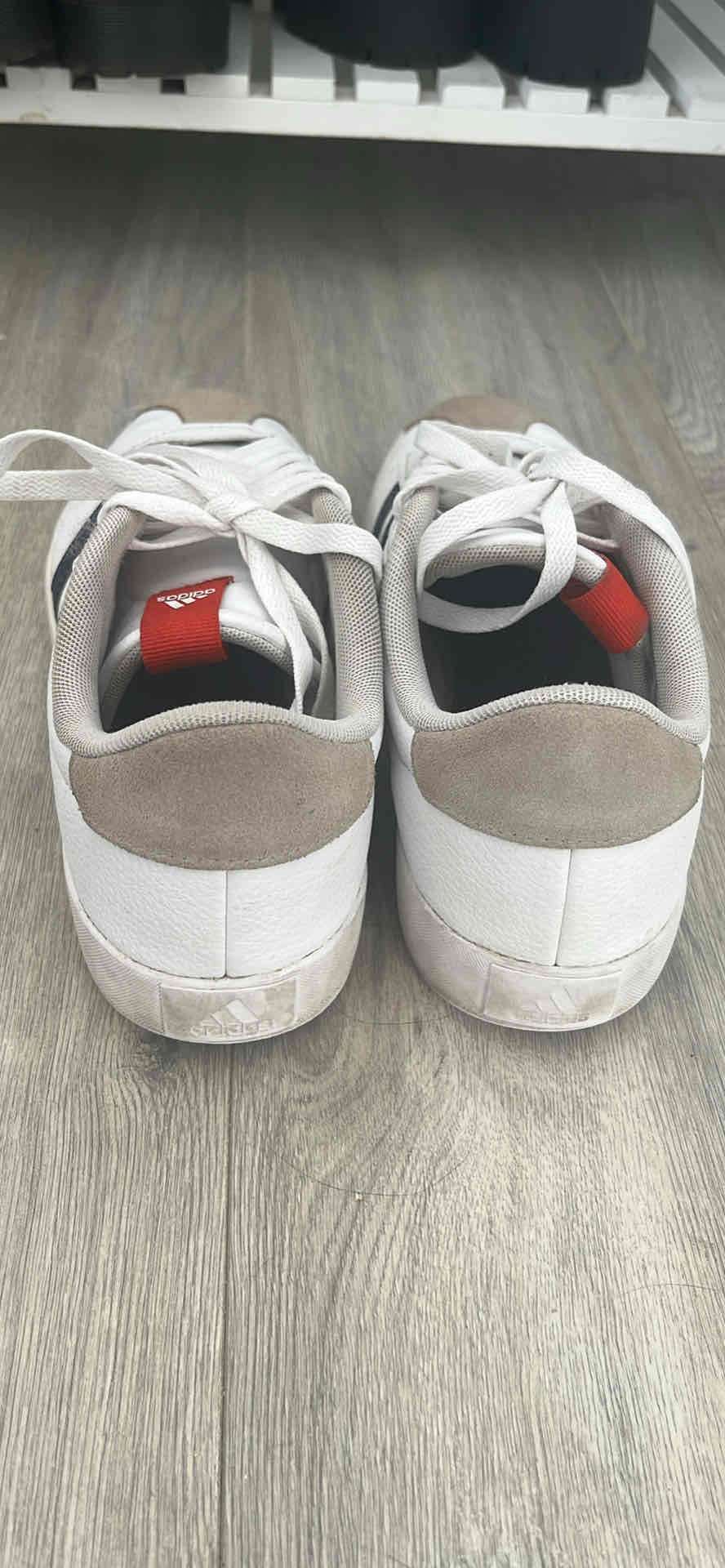 Zapatillas Adidas blancas - miniatura 3