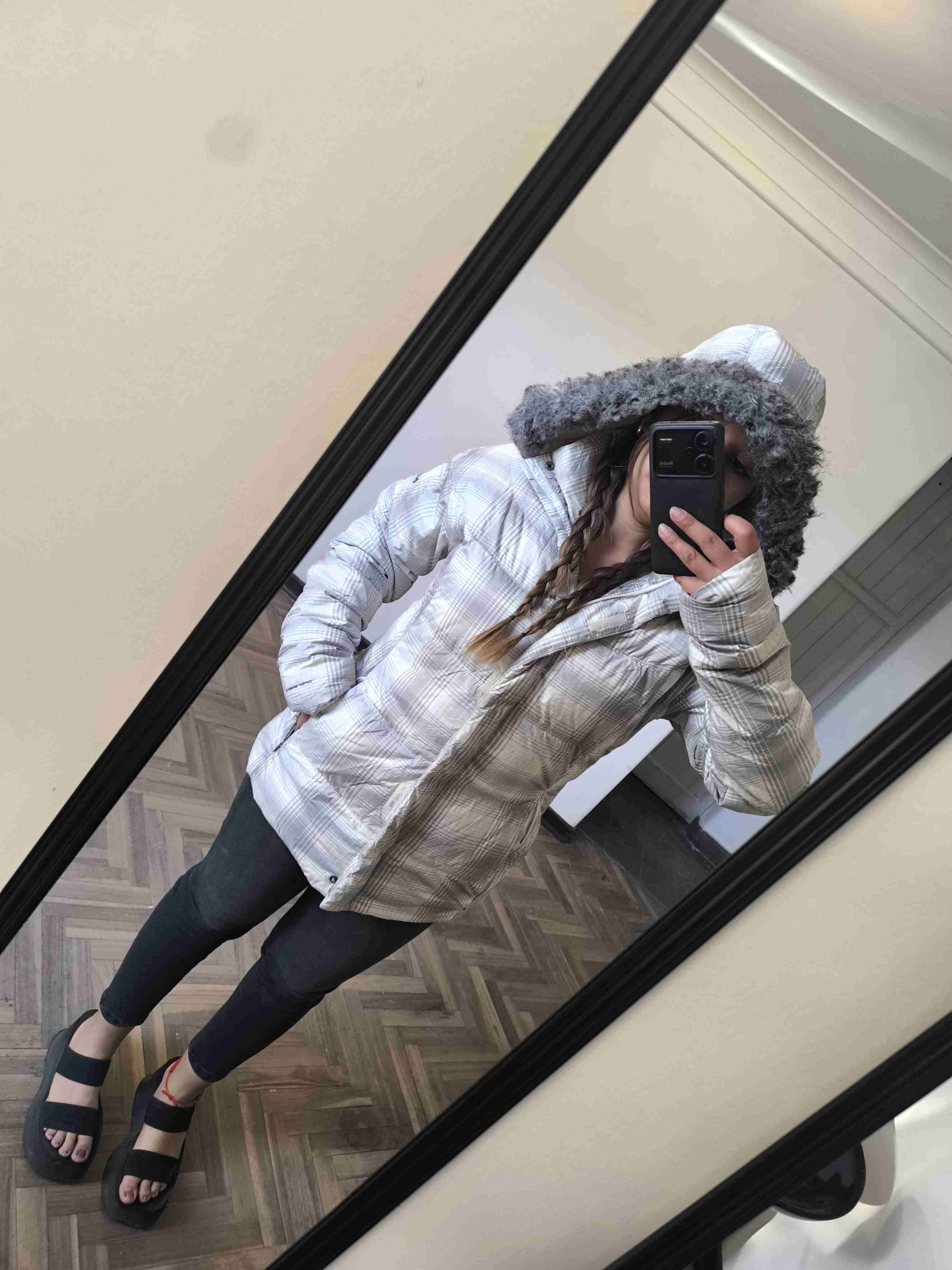 Parka acolchada escocesa blanca con gris - 3