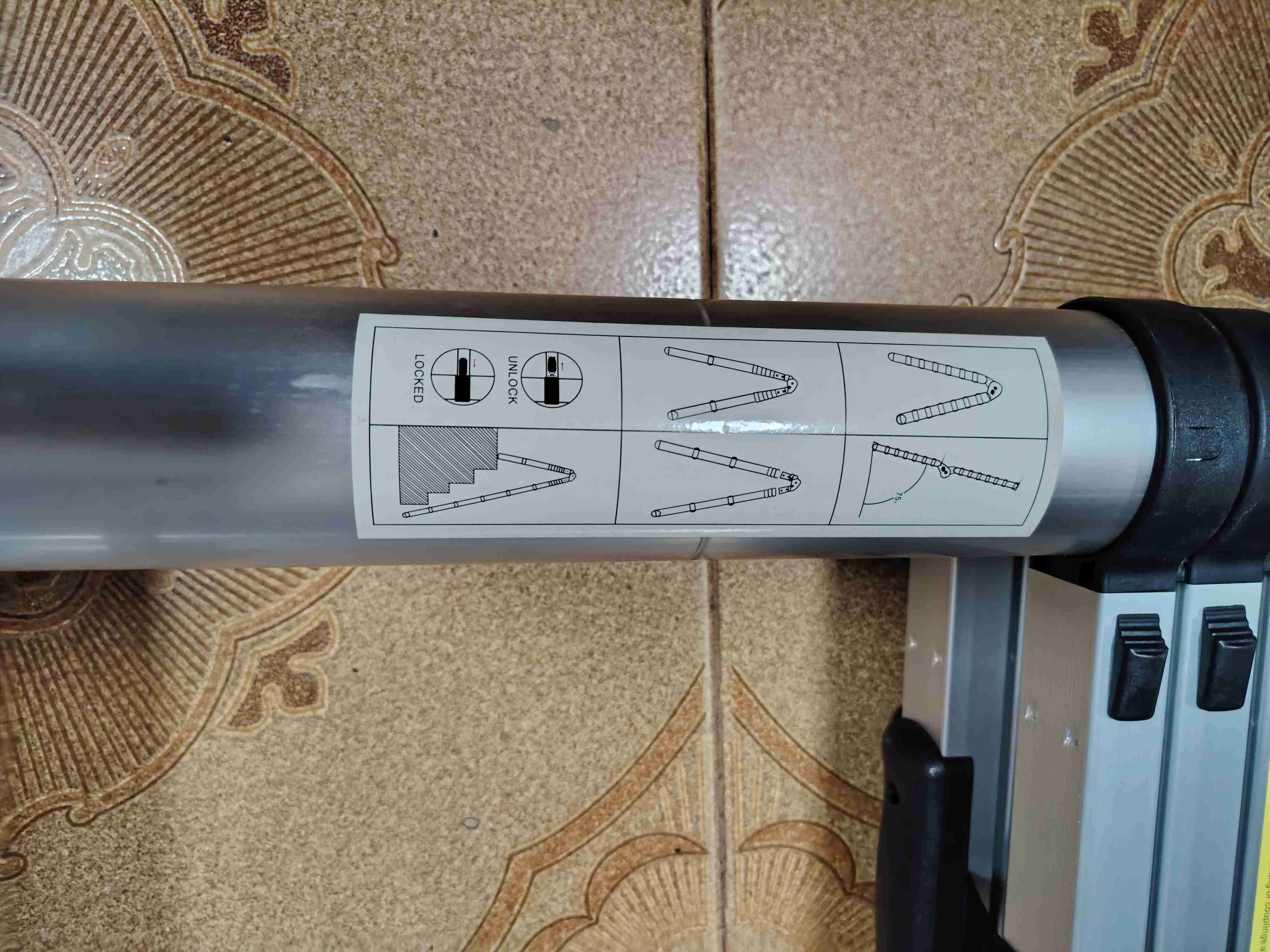 Escalera telescópica plegable - miniatura 4