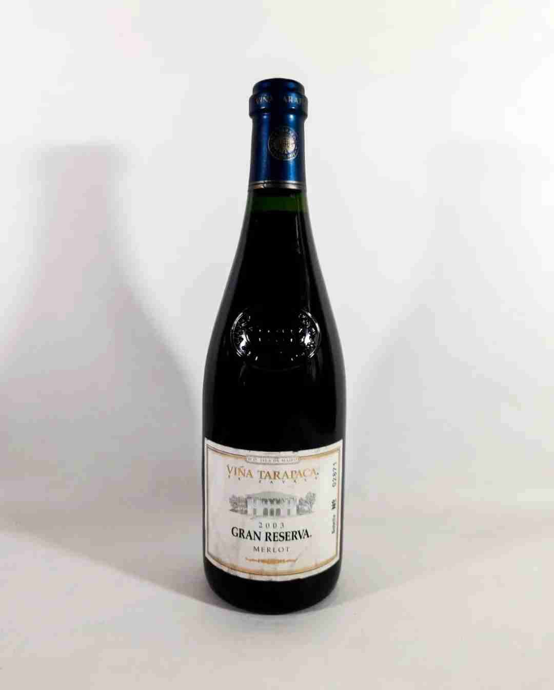 Botella de vino antigua. Viña Tarapacá. - miniatura 1