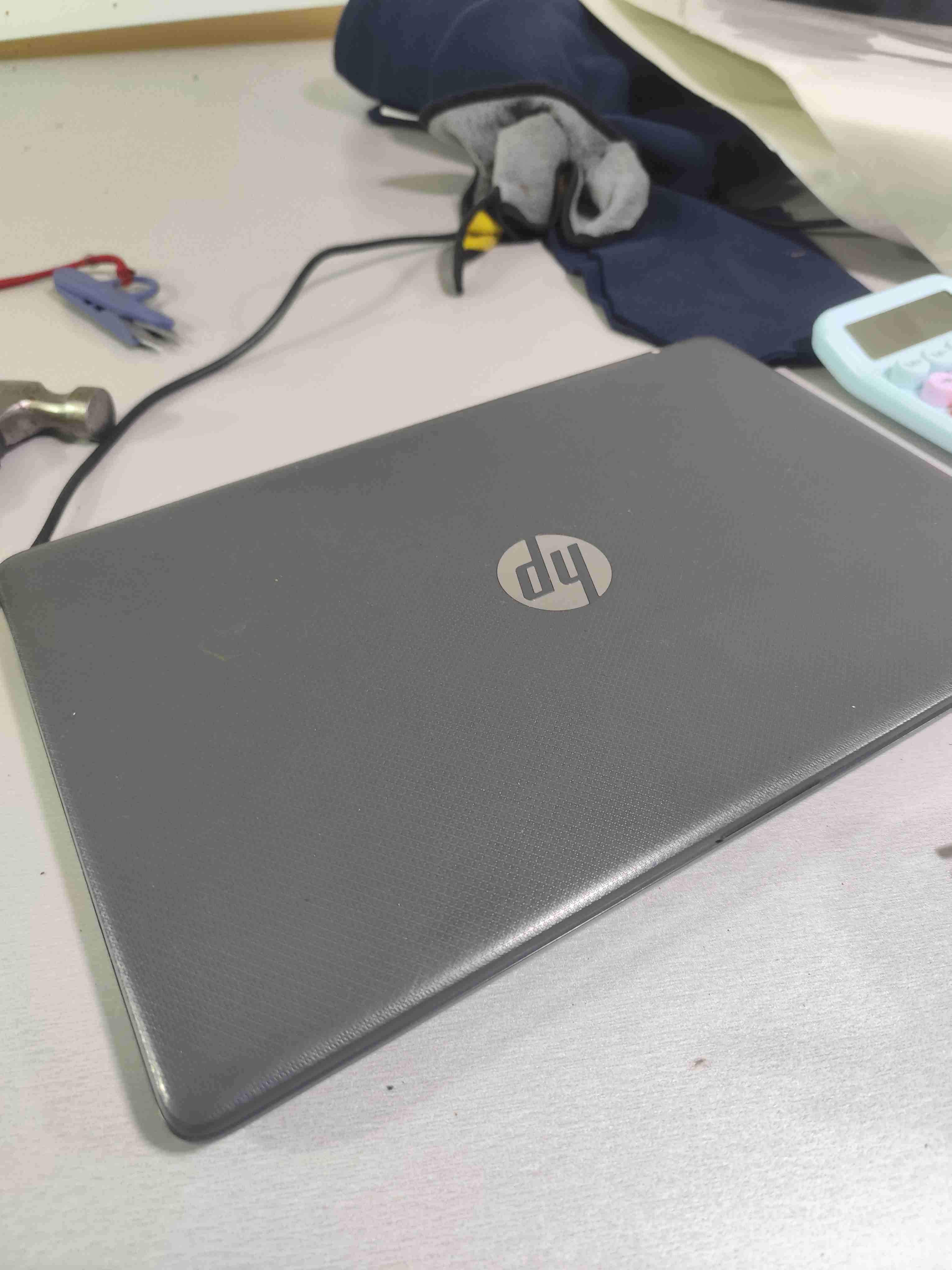 Notebook HP gris - miniatura 1