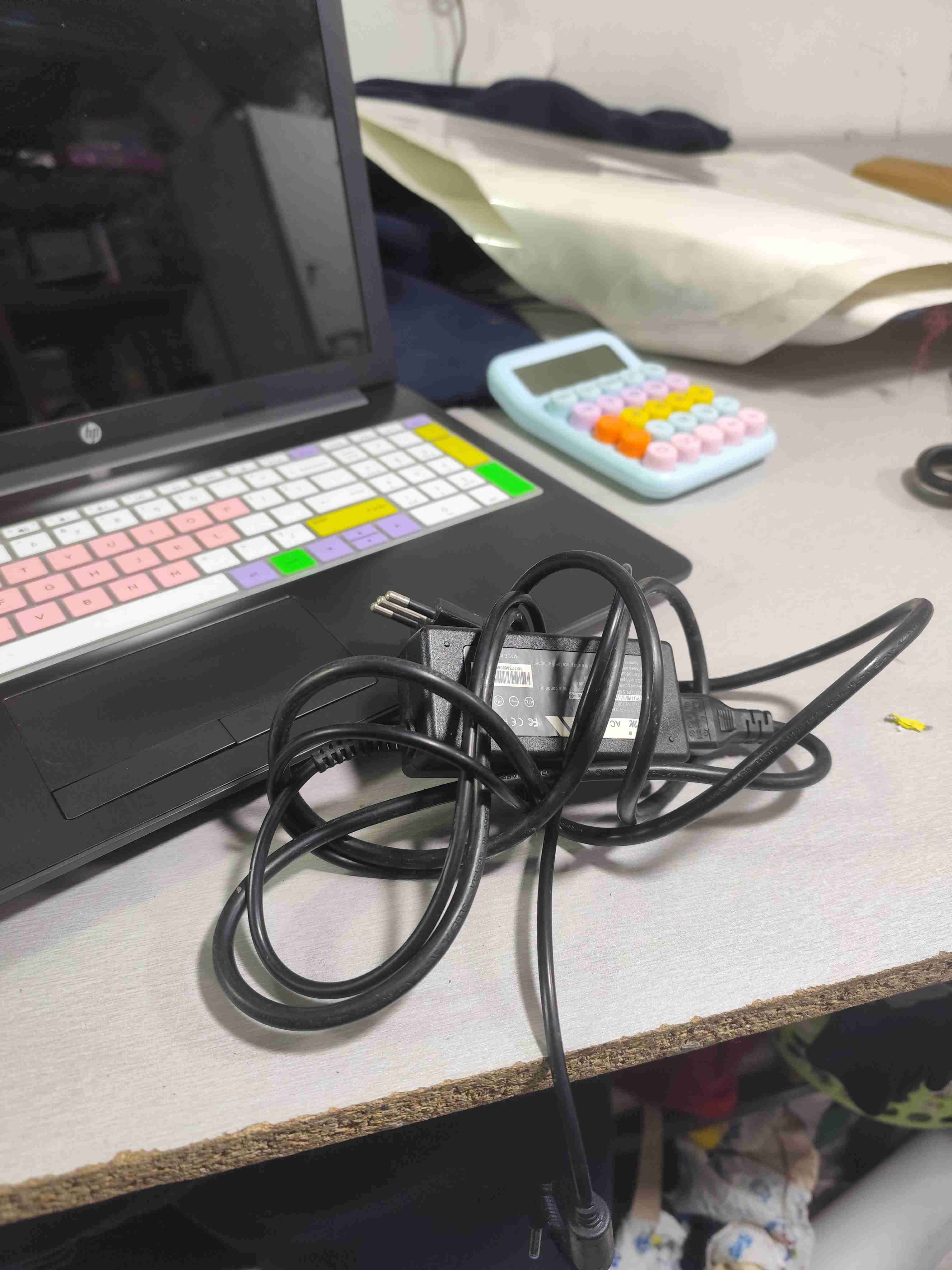 Notebook HP gris - miniatura 3