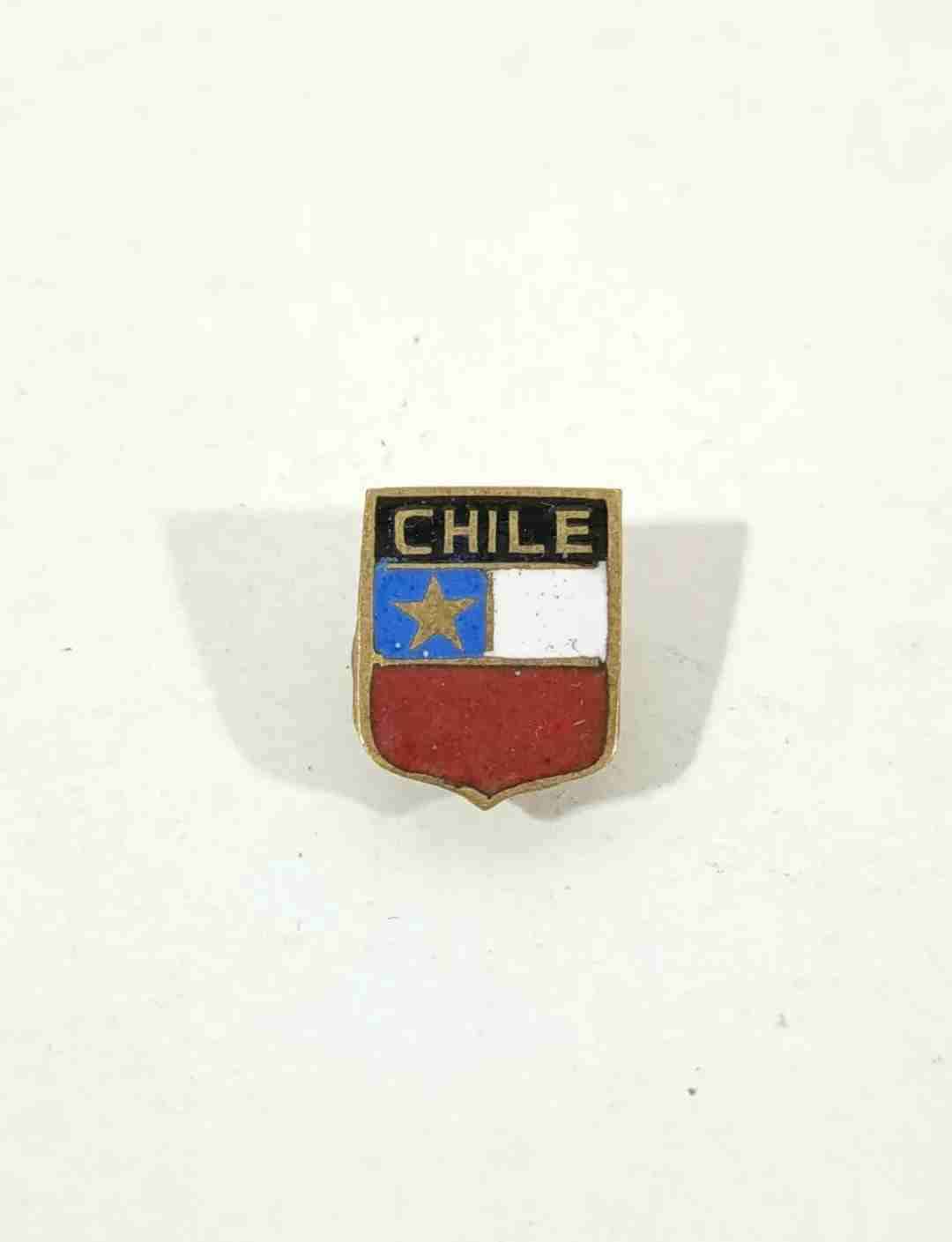 Antiguo pin escudo de Chile. - miniatura 1