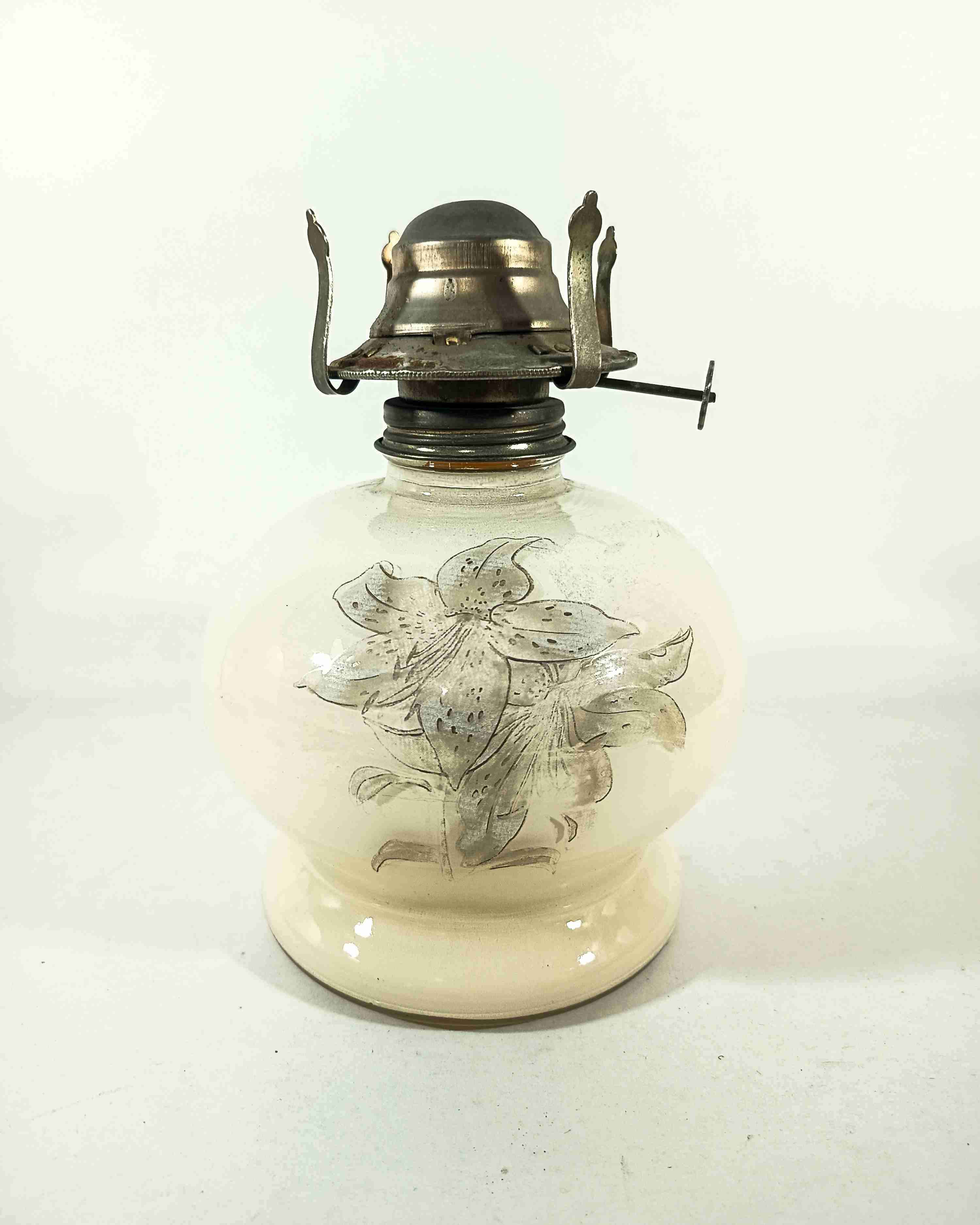 Antigua lámpara a parafina. - 1