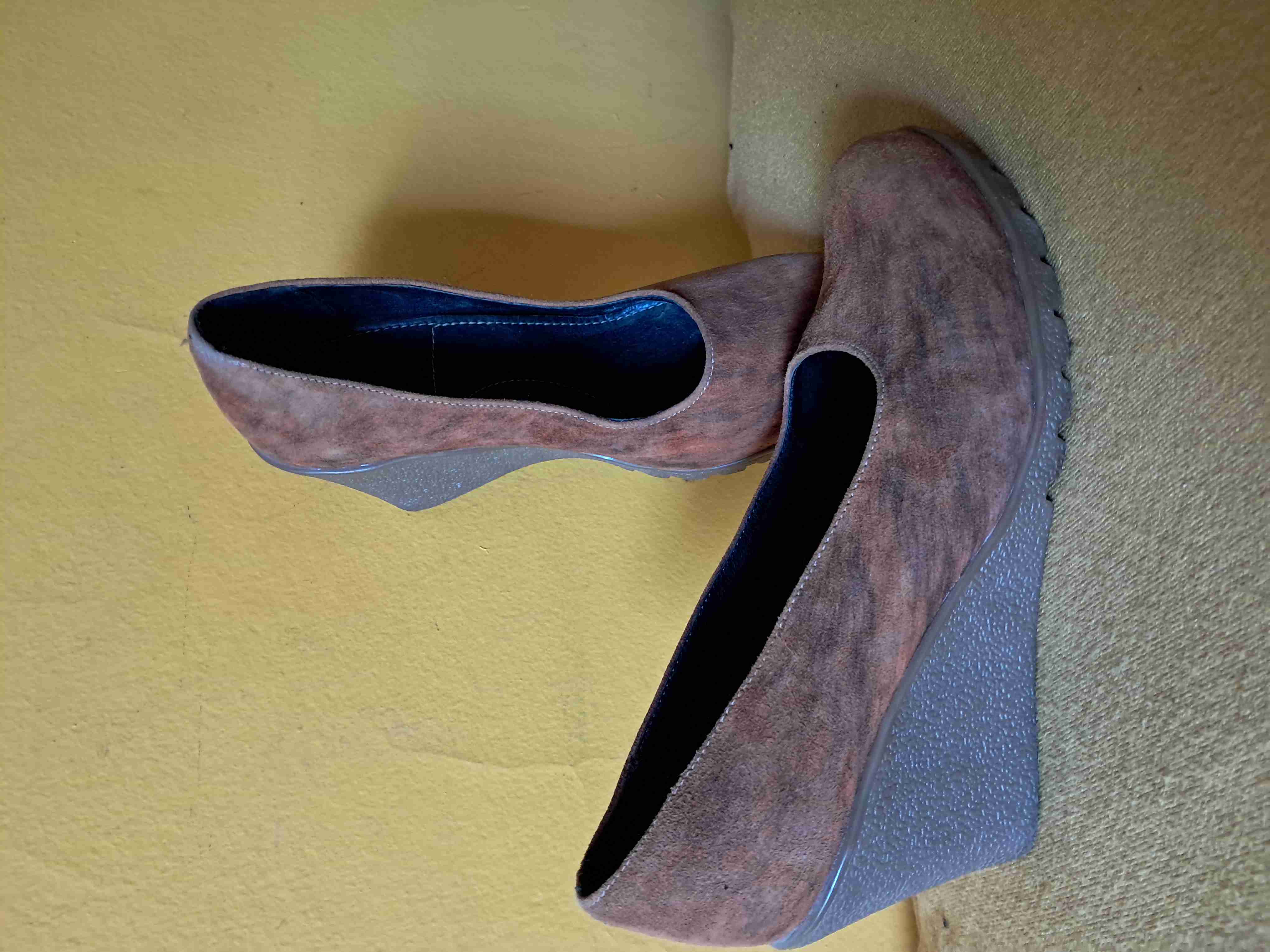 Zapatos de cuña marrones - 1