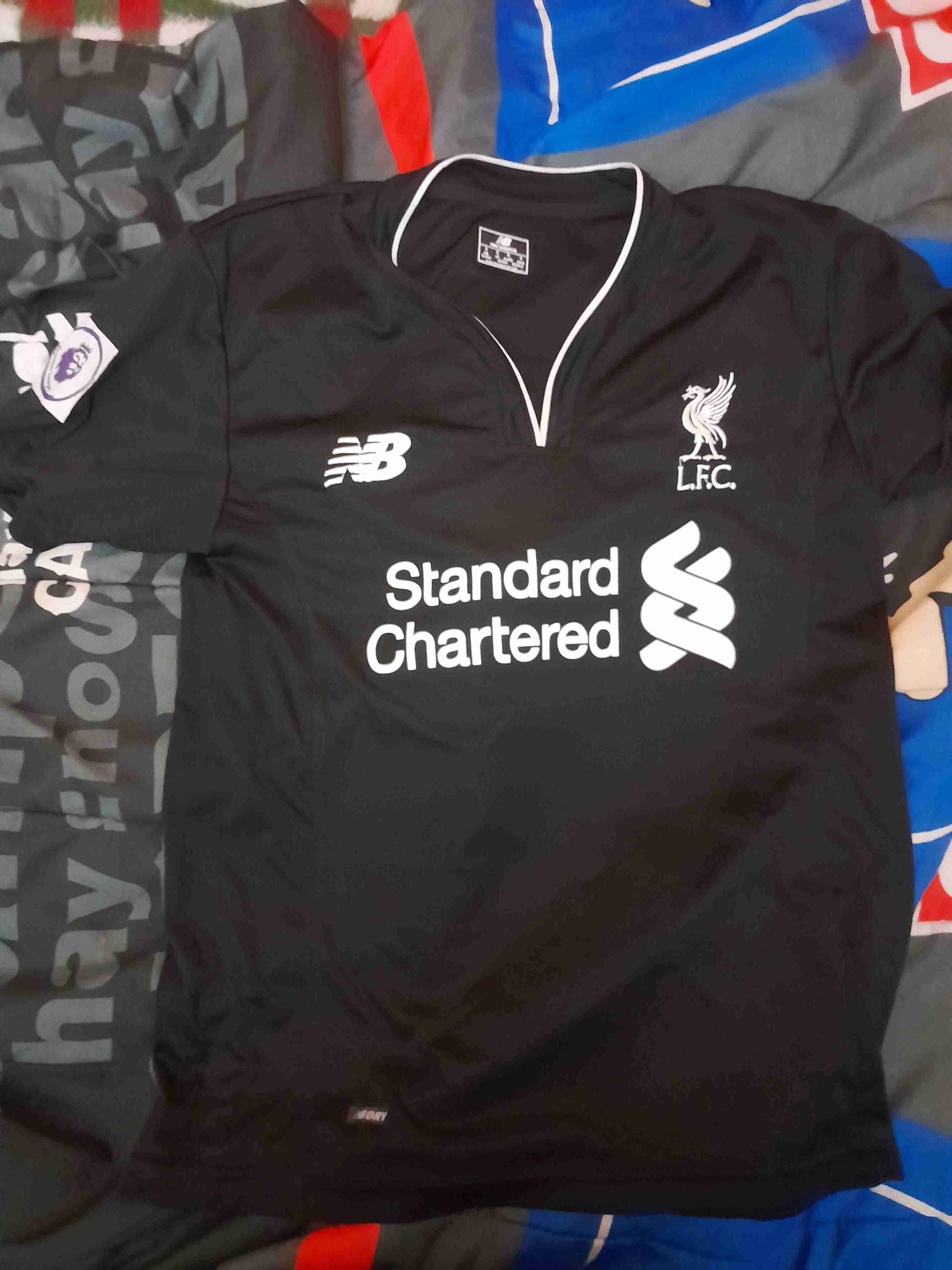 Camiseta negra Liverpool FC - miniatura 1