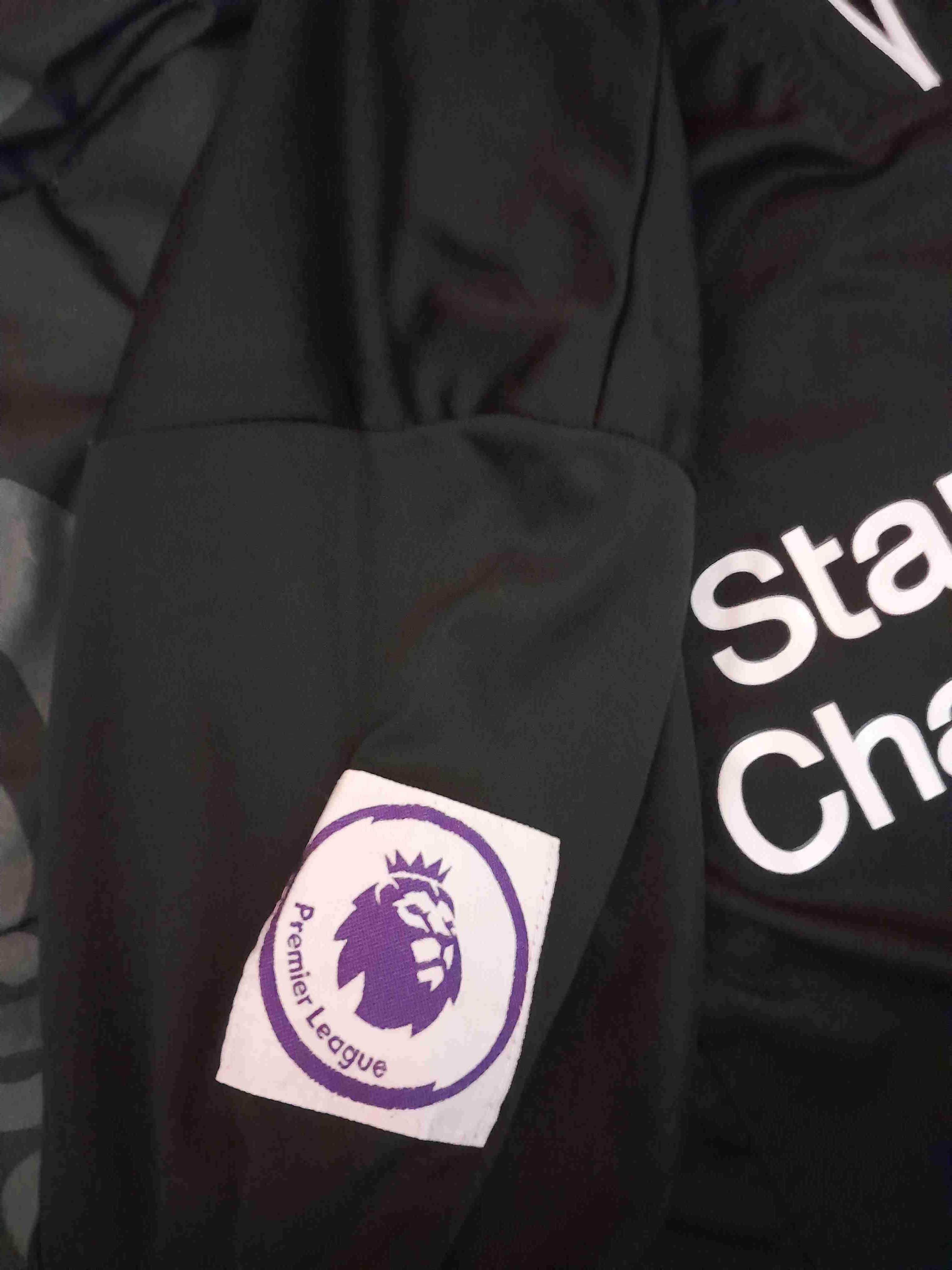 Camiseta negra Liverpool FC - miniatura 3