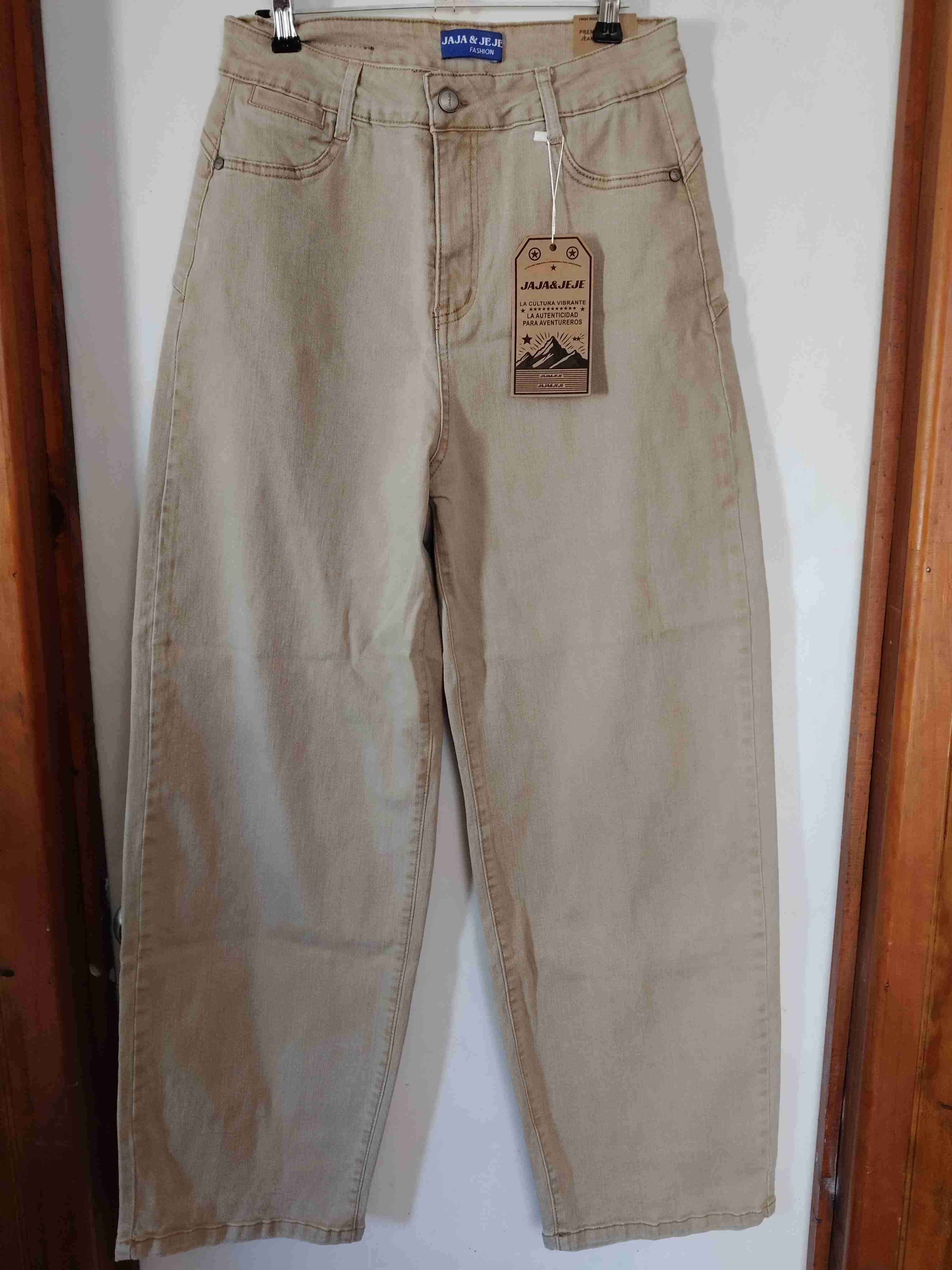 Pantalones beige Jaja&Jeje