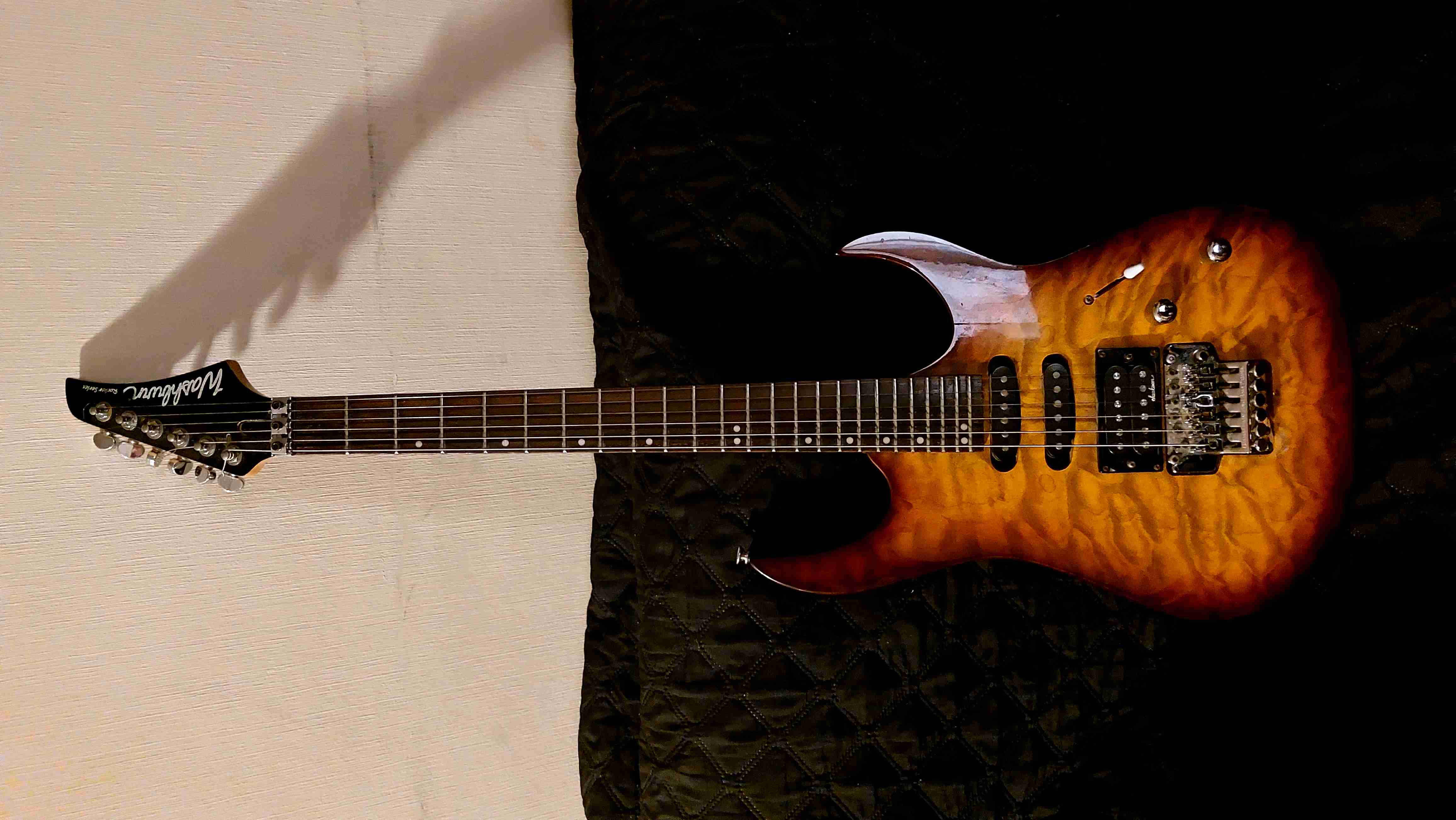 Guitarra eléctrica washburn - 3