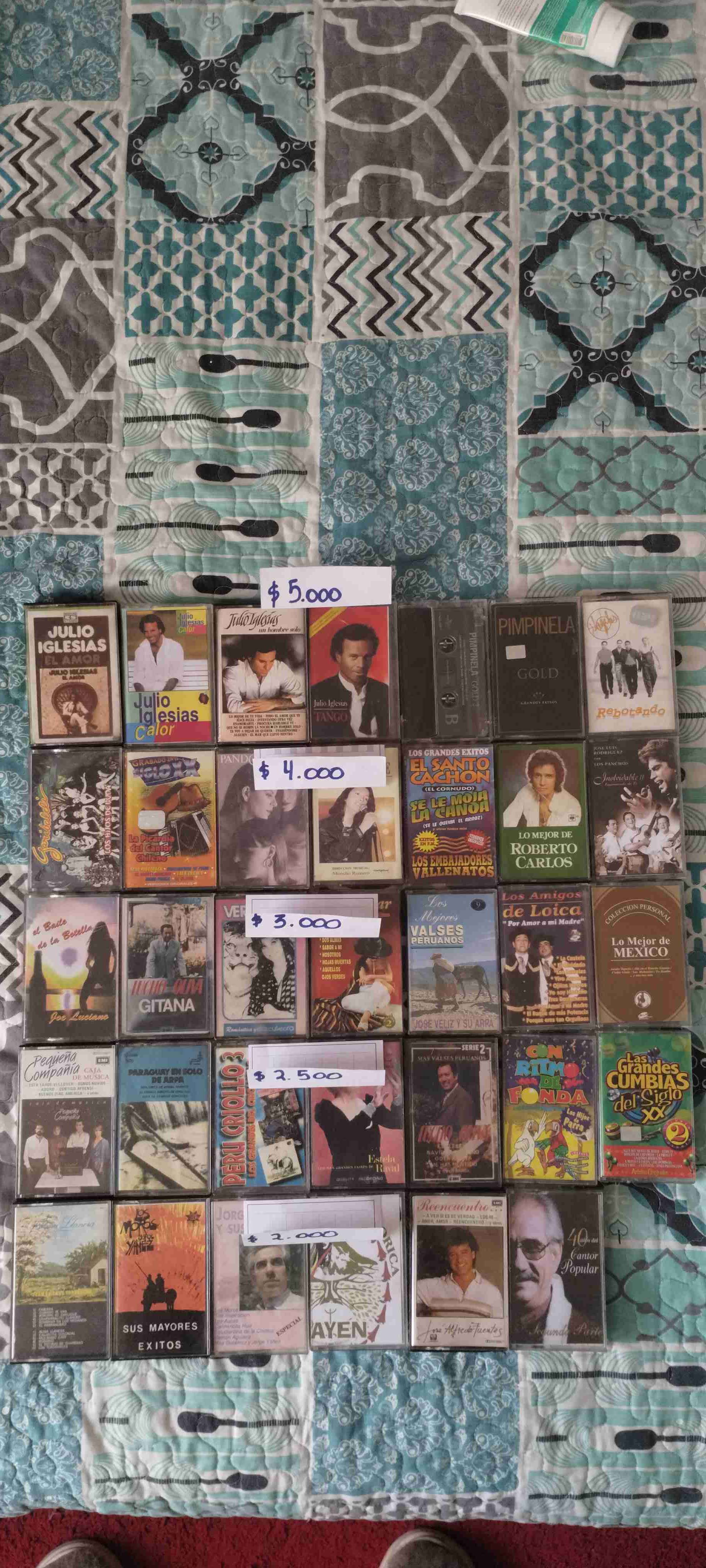 Cassettes de música variados - miniatura 3