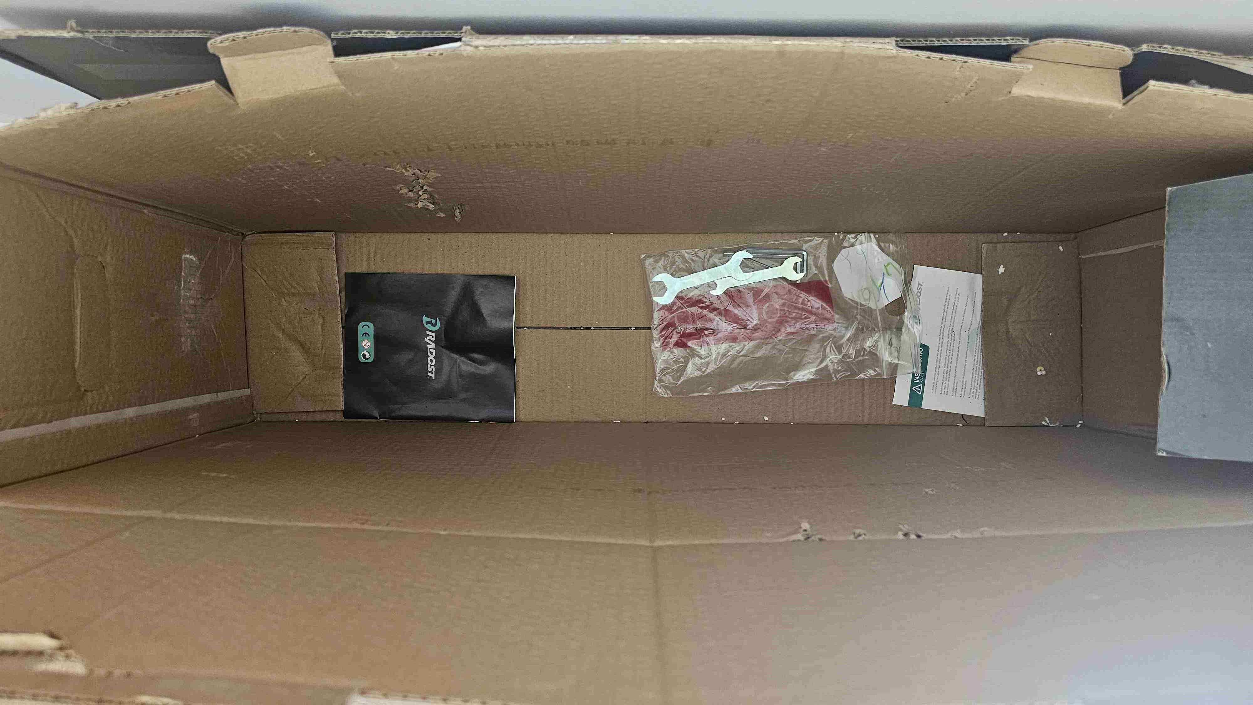 Scooter eléctrico negro en buen estado - miniatura 4