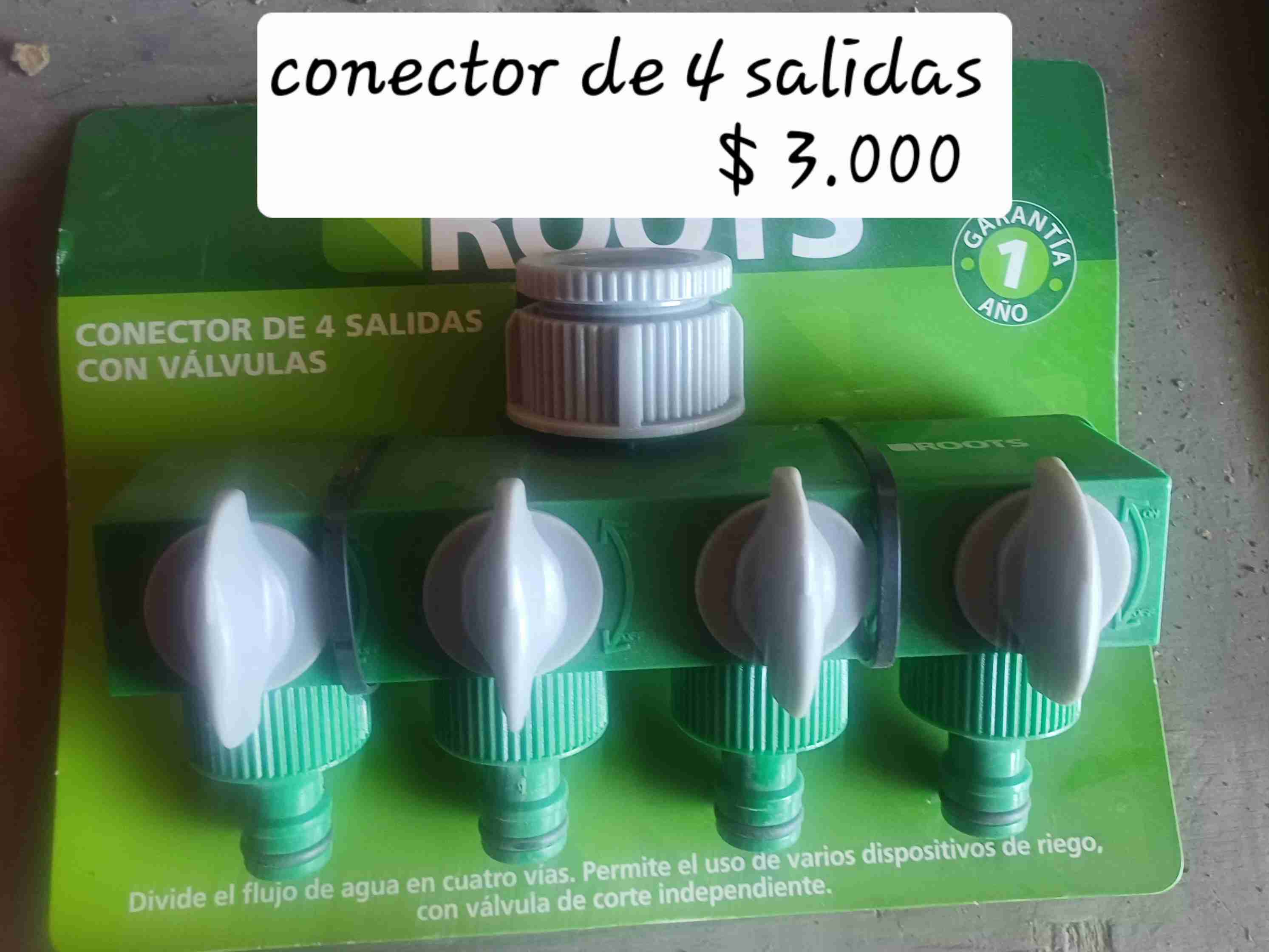 Conector de 4 salidas con válvulas