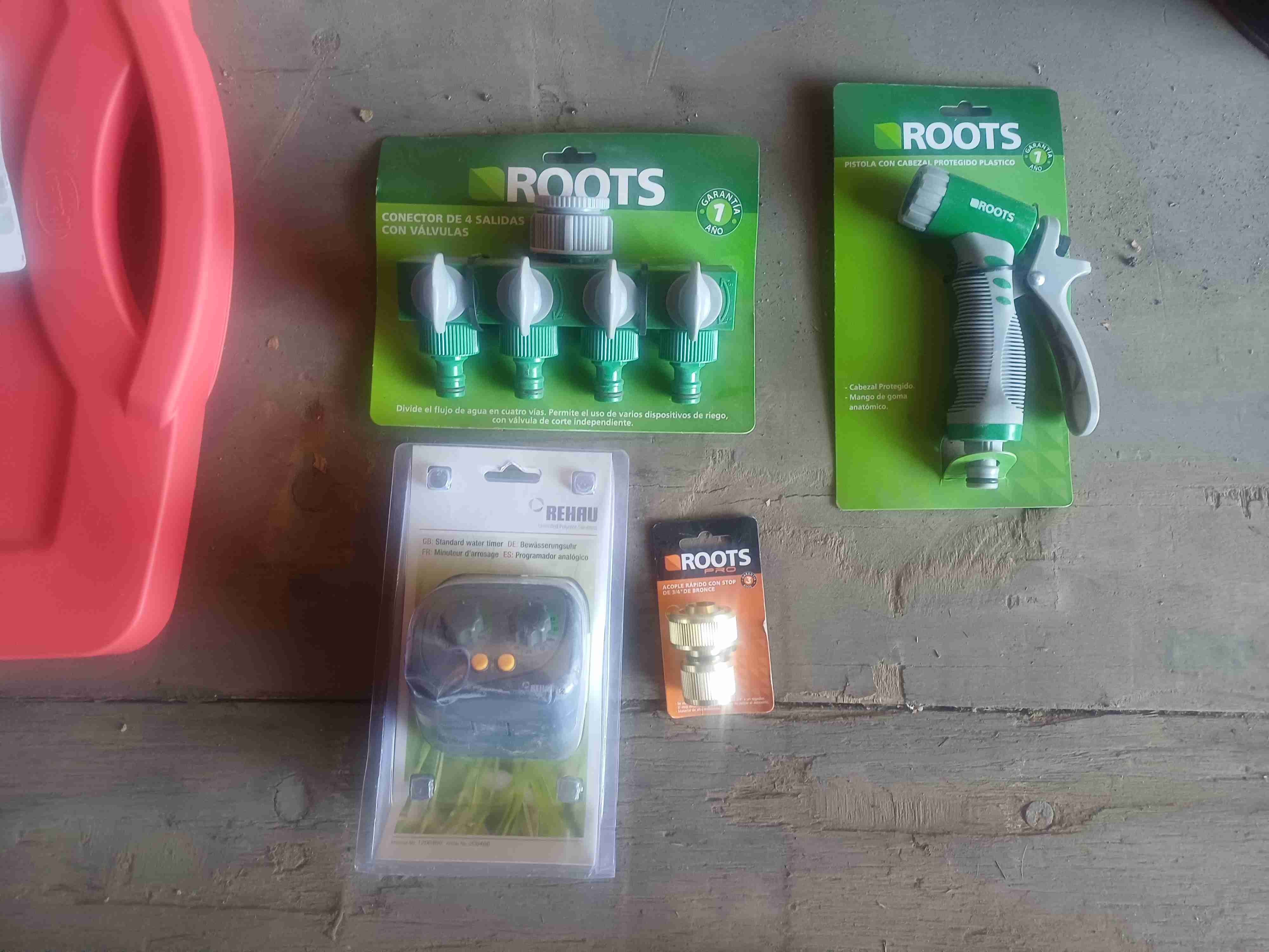 Conector de 4 salidas con válvulas - miniatura 2