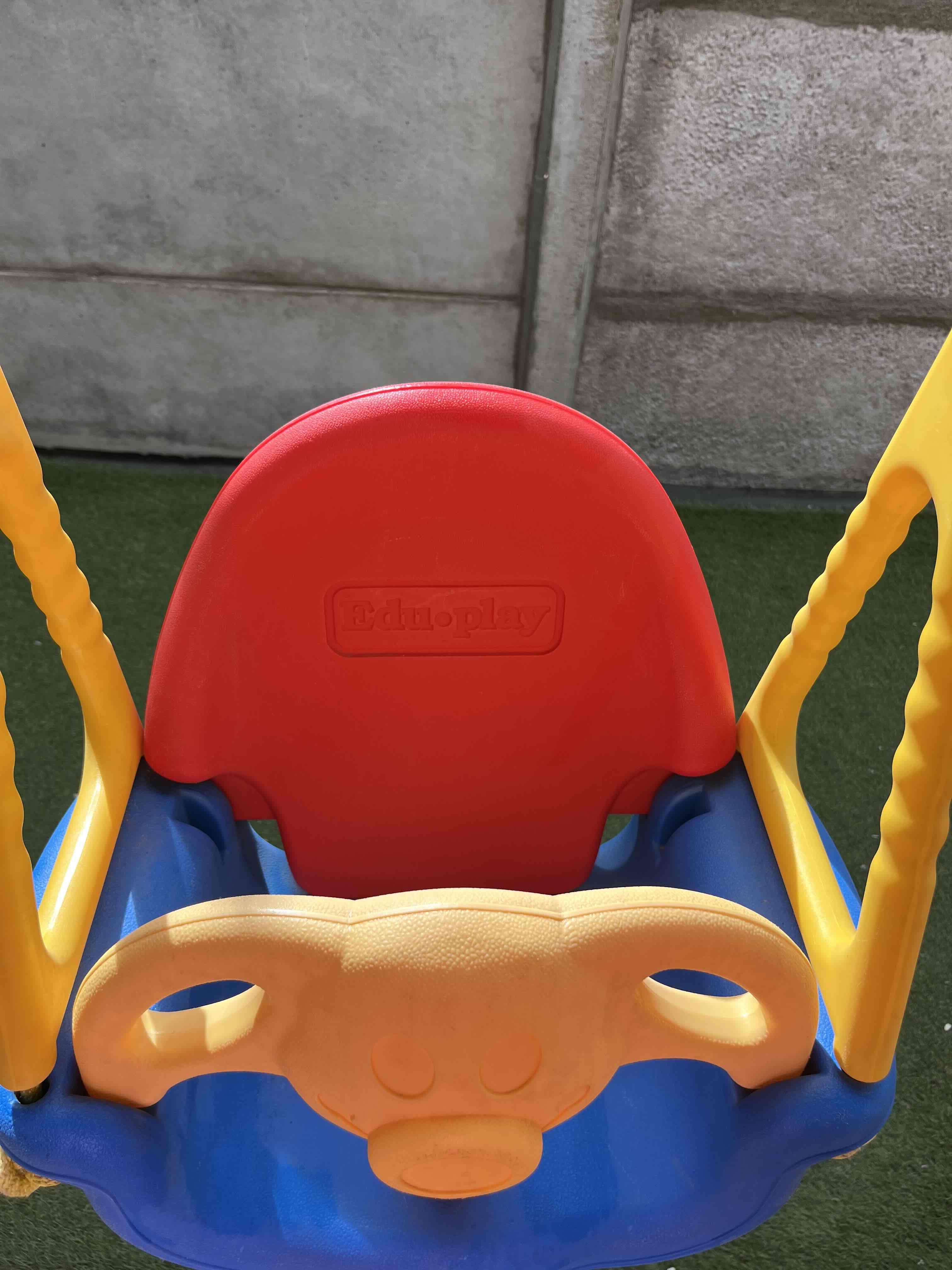 Columpio de plástico tricolor