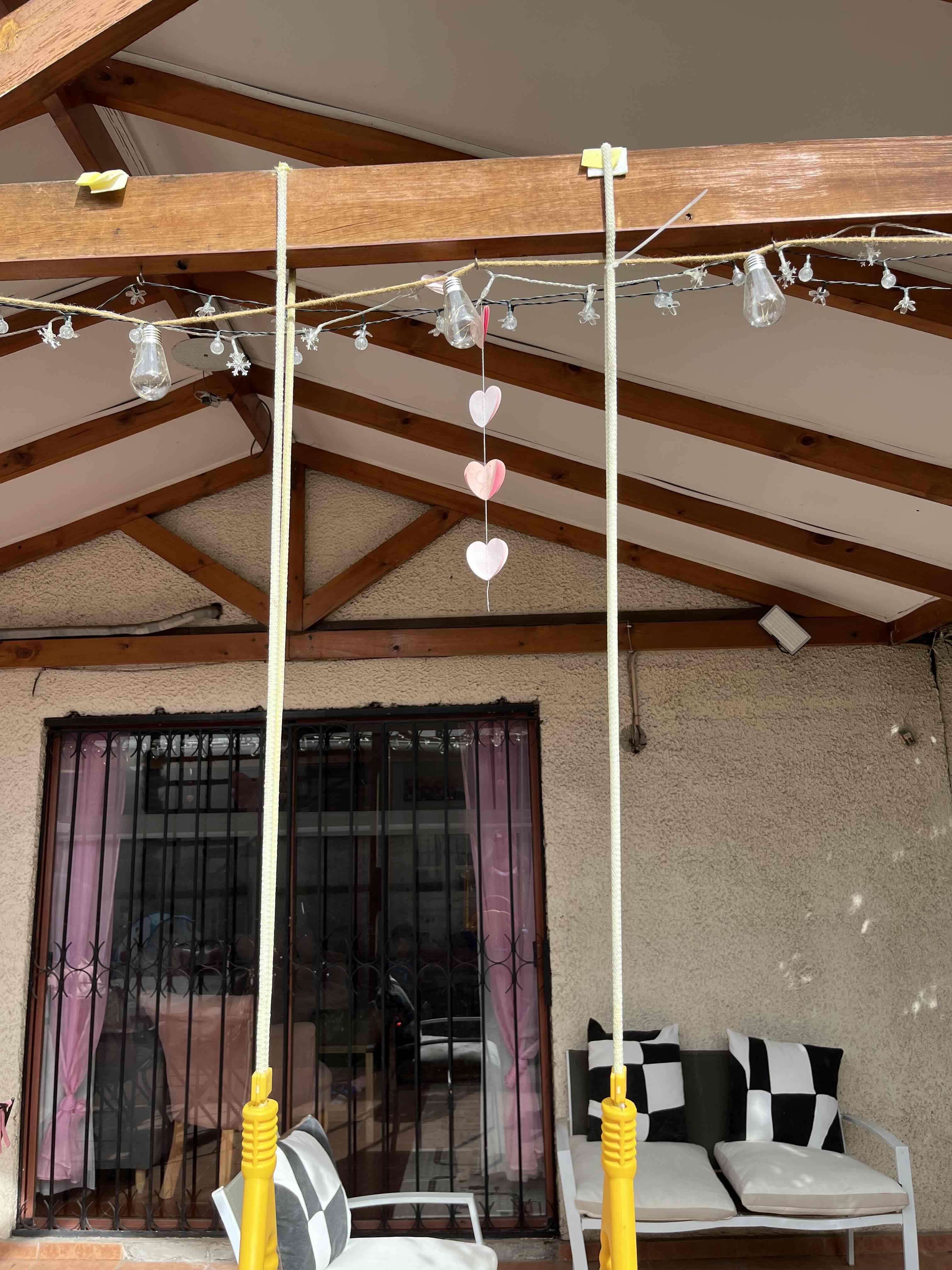 Columpio de plástico tricolor - miniatura 4