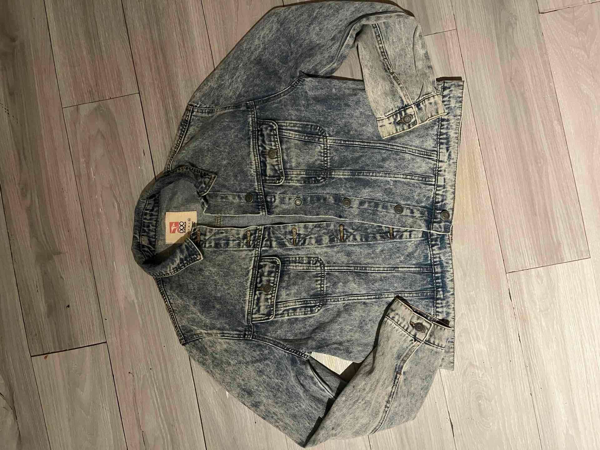 Chaqueta de mezclilla desgastada - miniatura 1