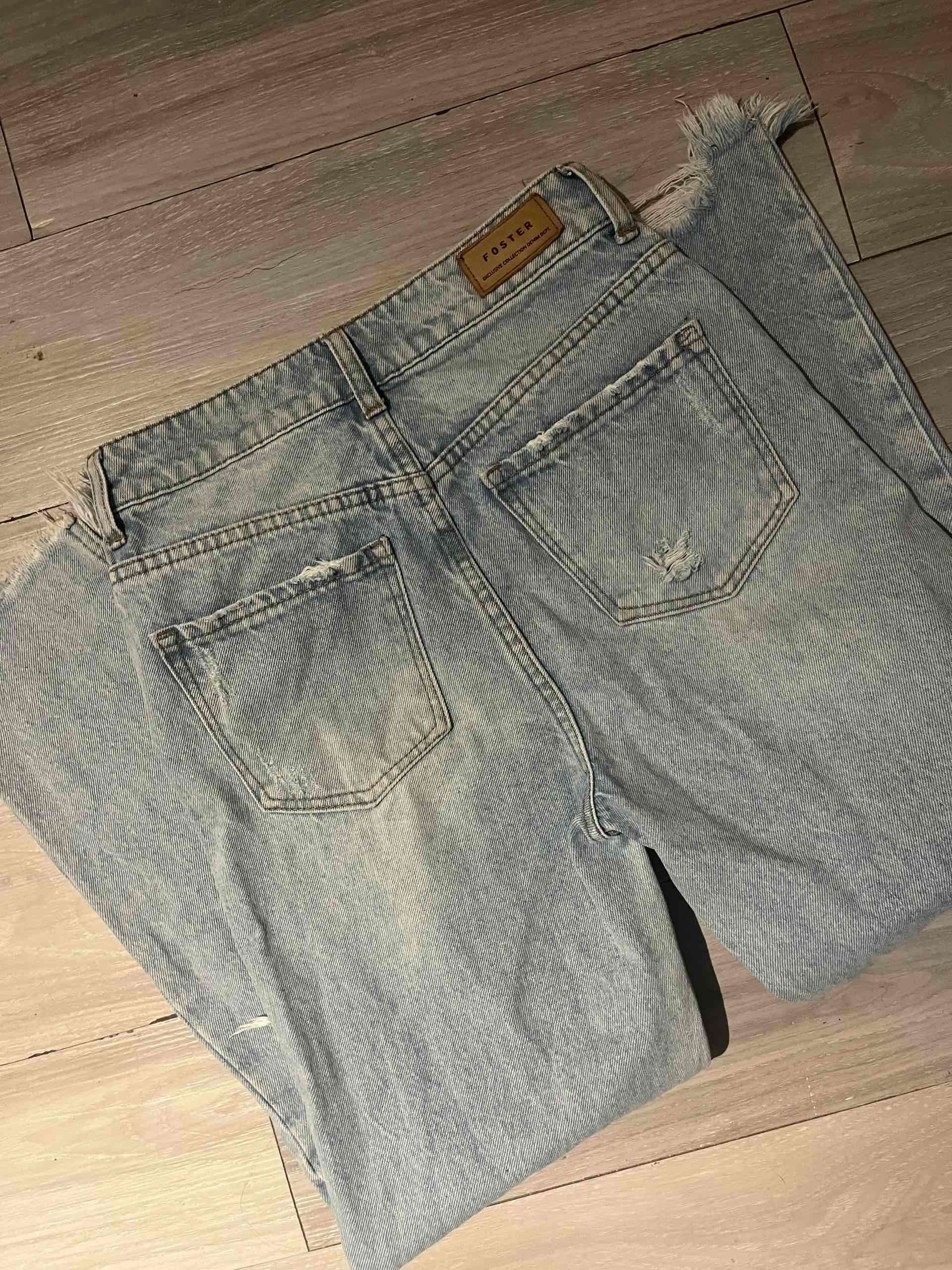 Jeans rasgados azul claro - miniatura 2