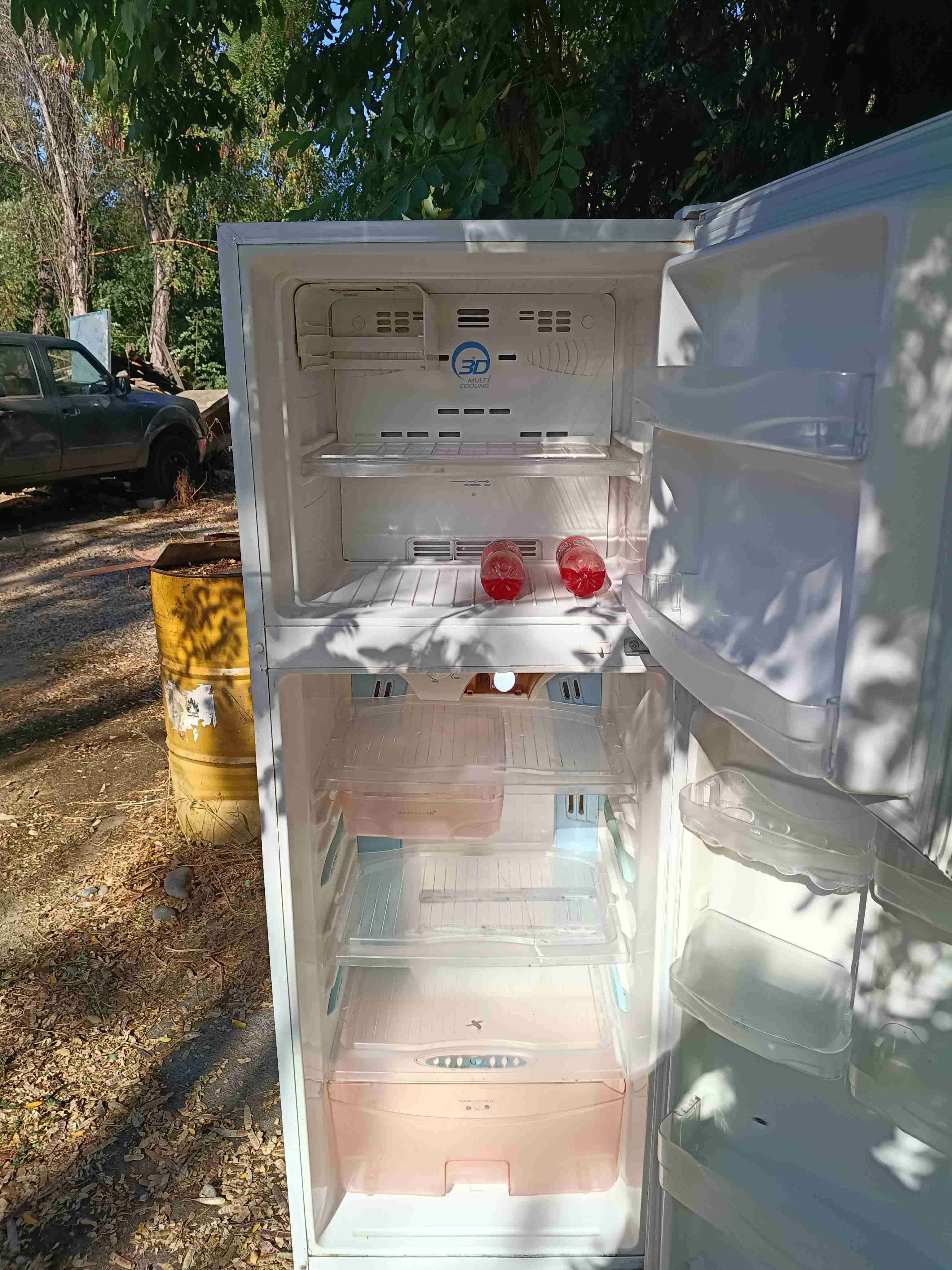 Refrigerador blanco usado - miniatura 4