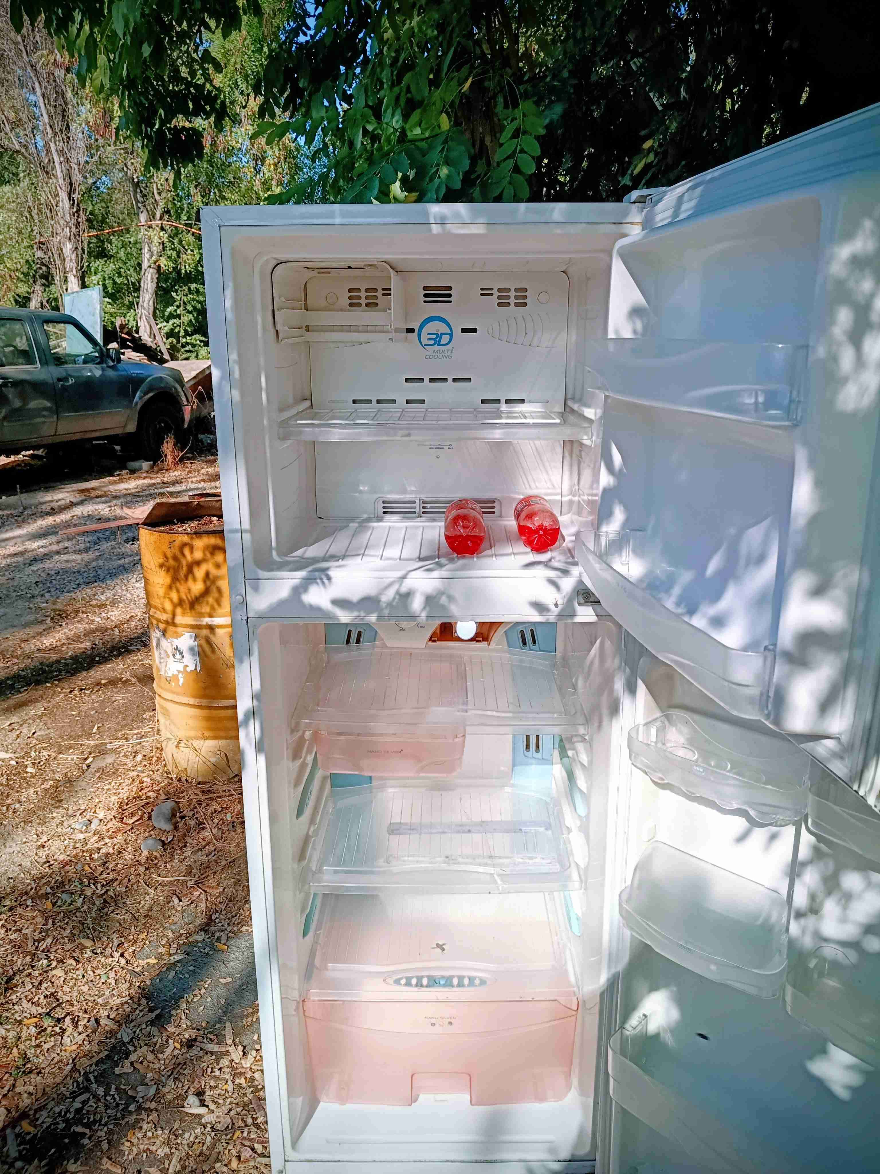 Refrigerador blanco usado - miniatura 5