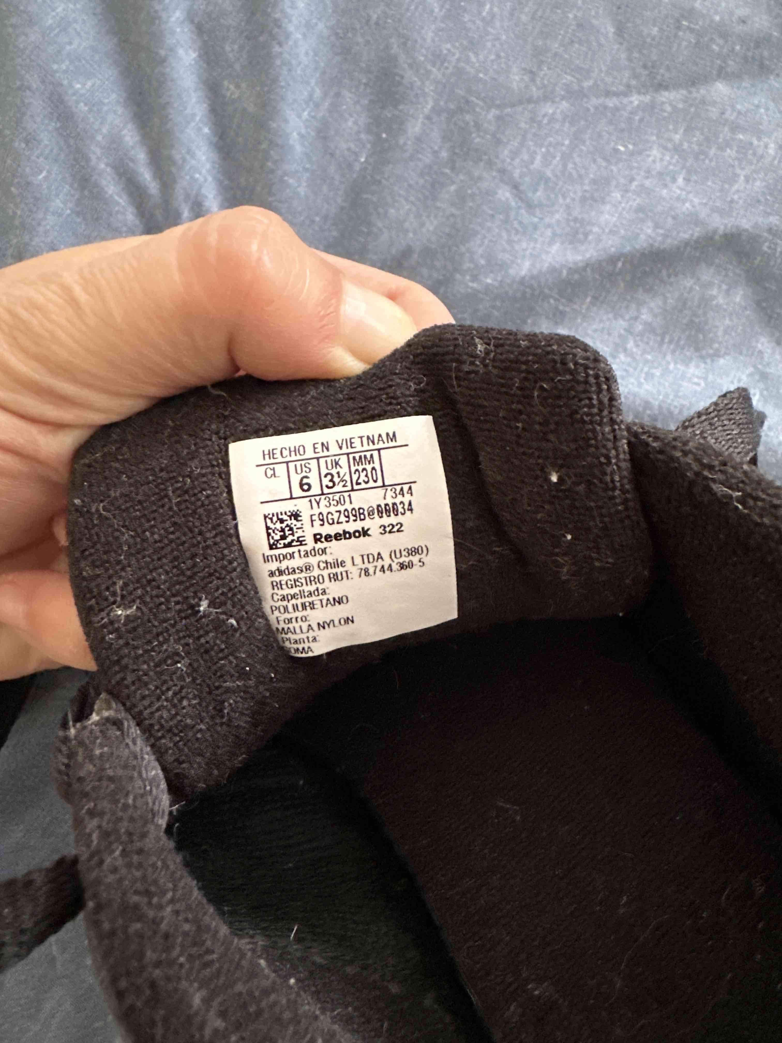 Zapatillas negras Reebok Classic - miniatura 3