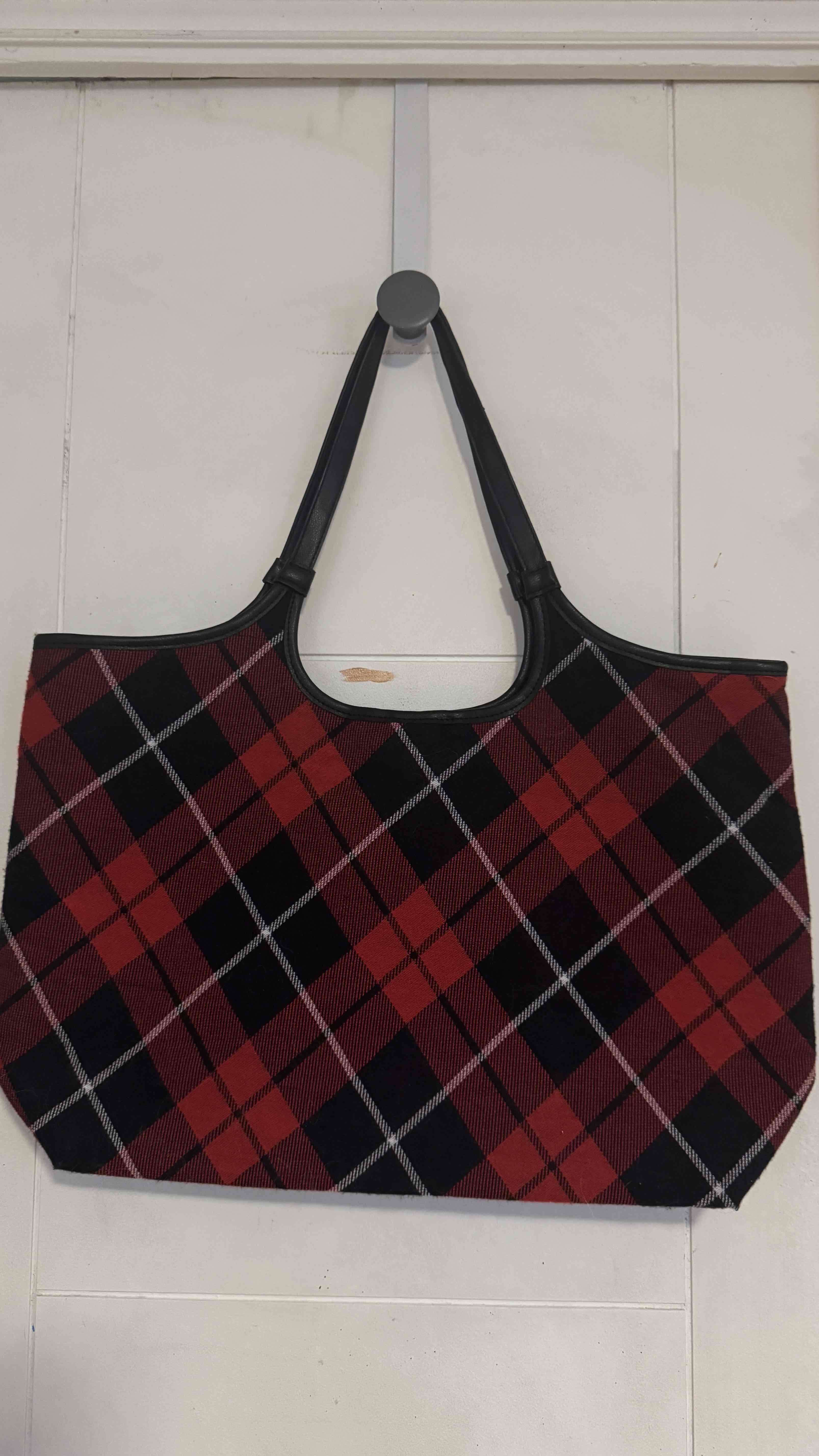 Tote Cuadrillé de Victoria's Secret, un diseño clá - miniatura 2