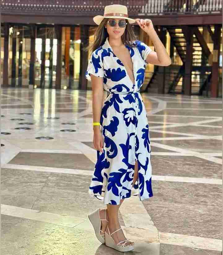 Vestido blanco con azul estampado - 1