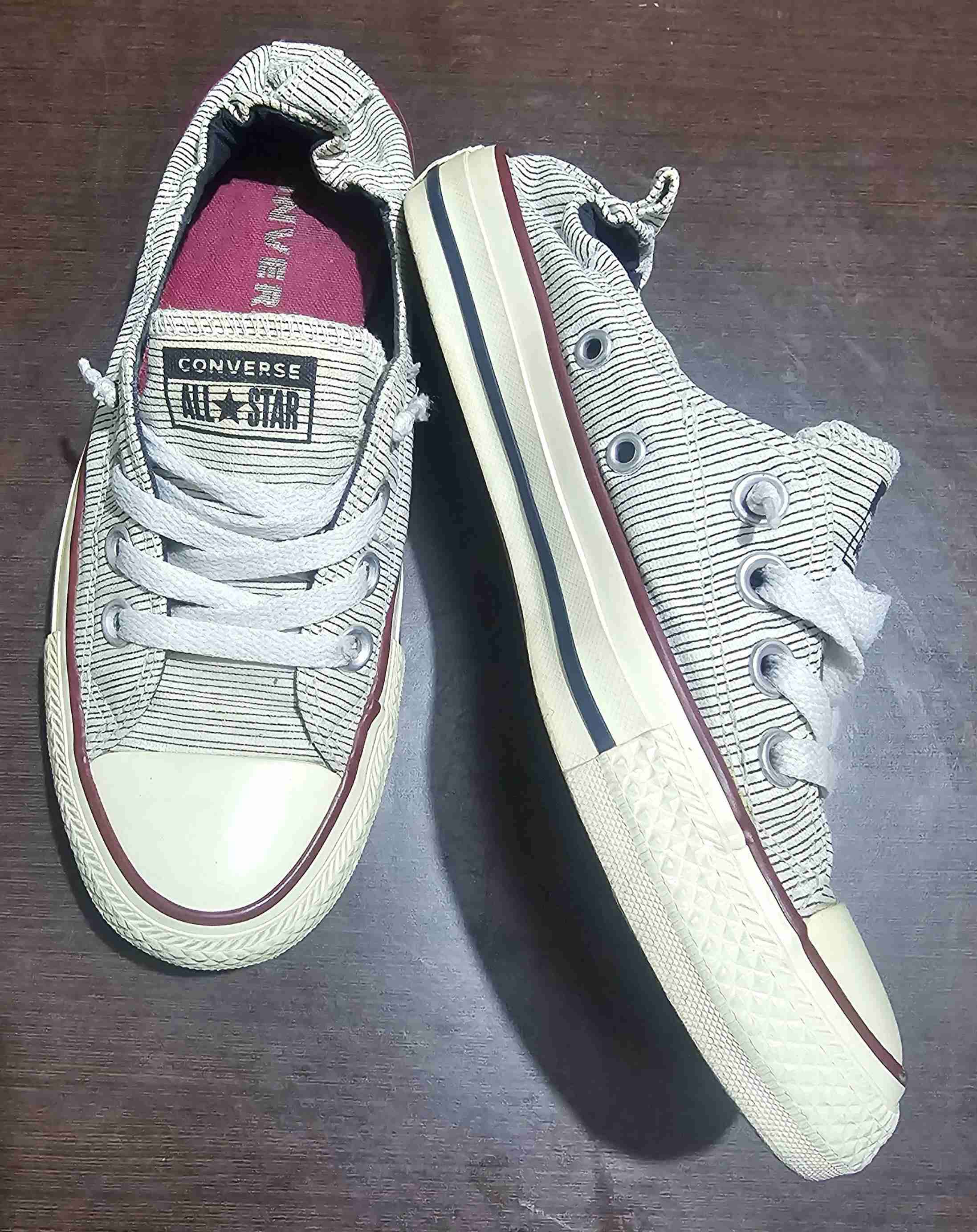 Zapatillas Converse rayadas blanco y negro - miniatura 2