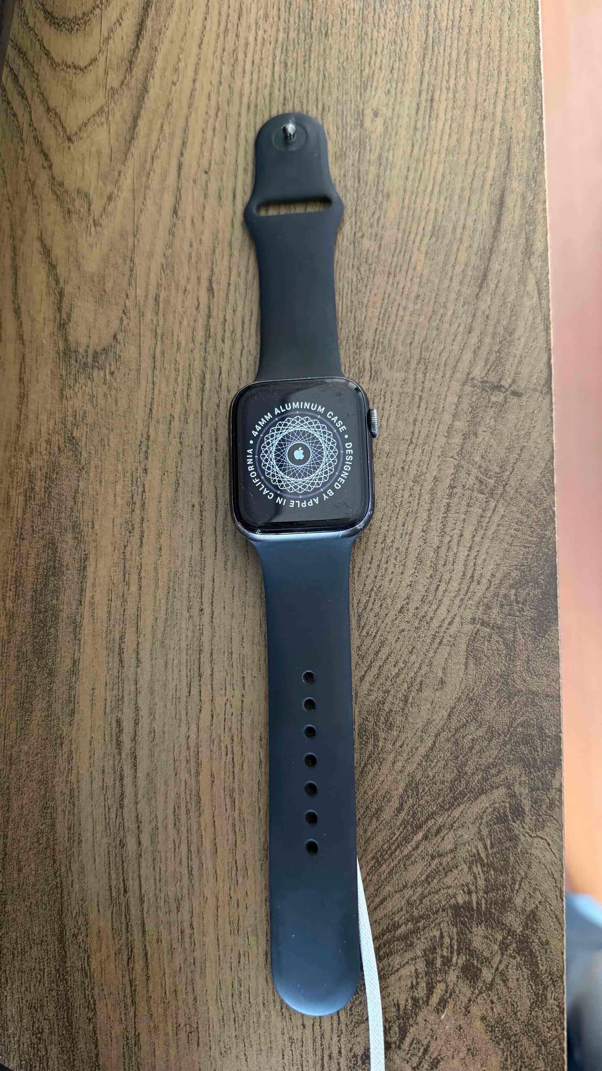 Apple Watch SE 44mm - 2