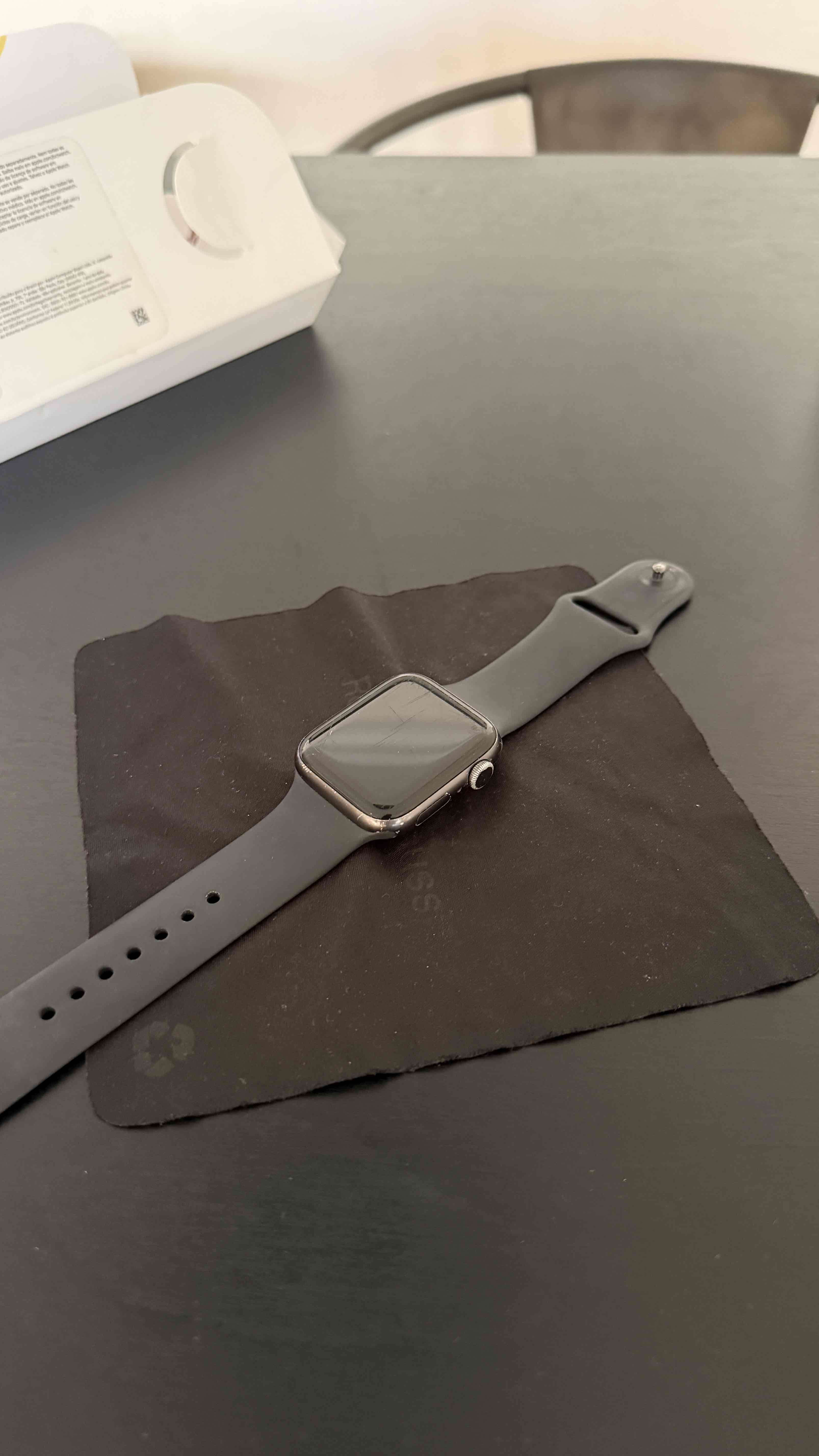 Apple Watch SE 44mm - 3