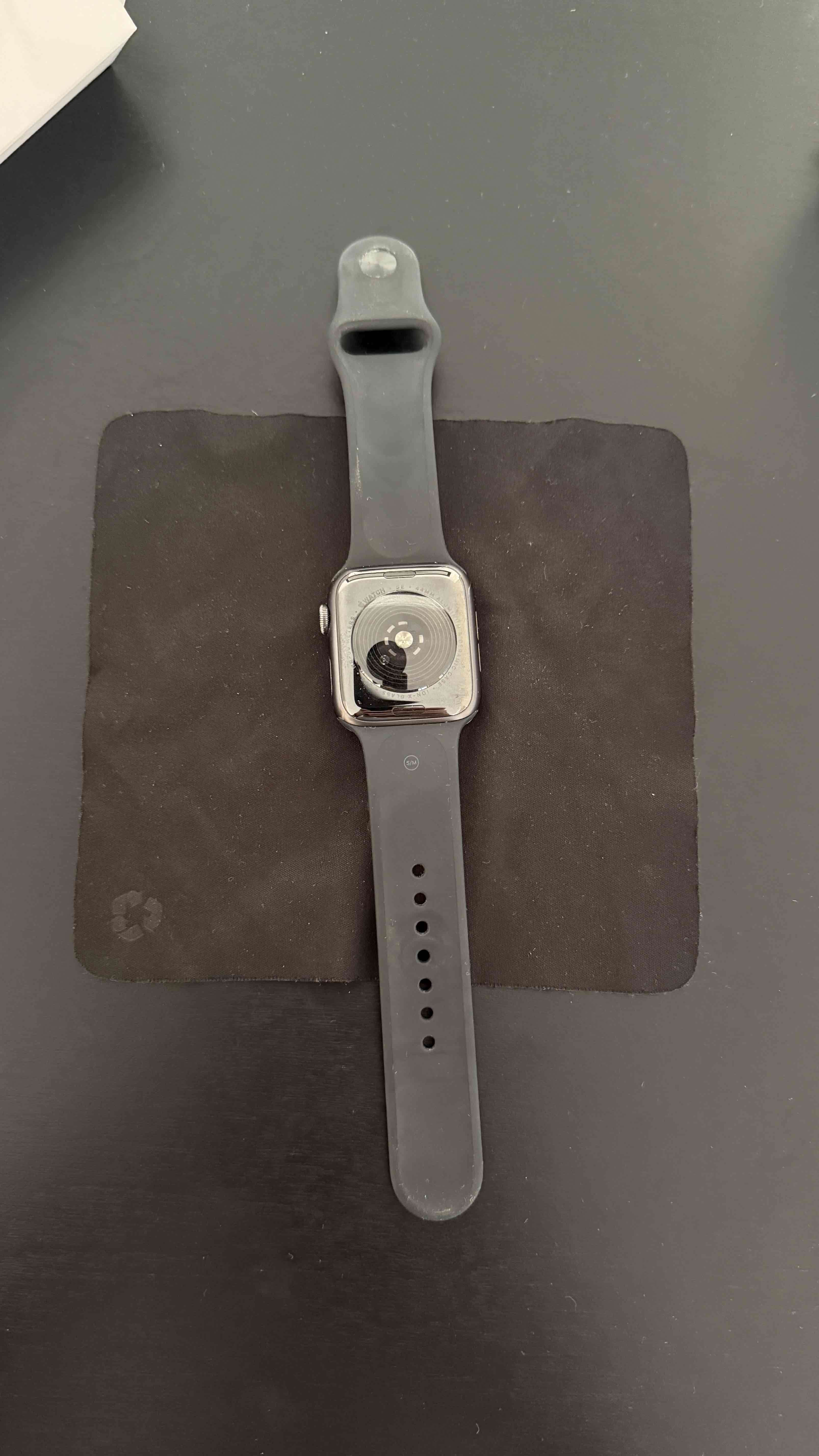 Apple Watch SE 44mm - 5