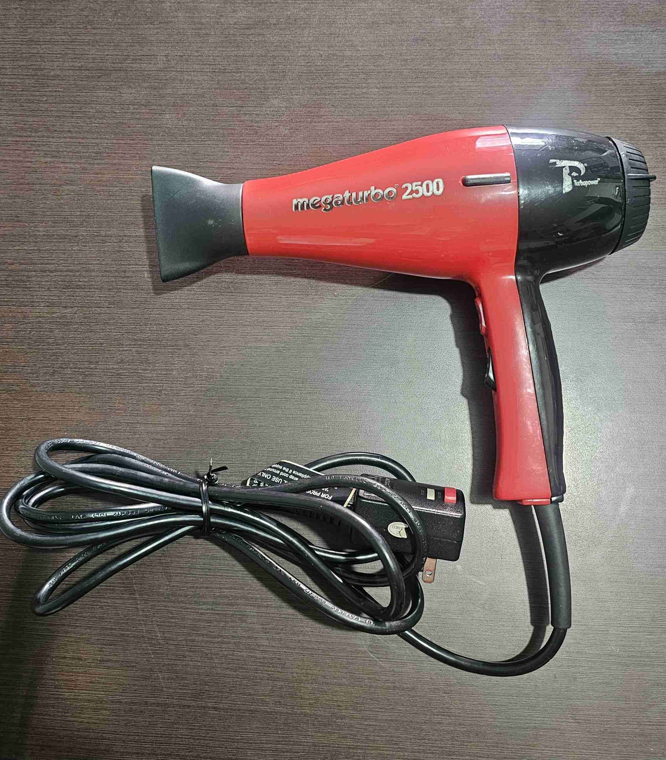 Secador de pelo Megaturbo 2500