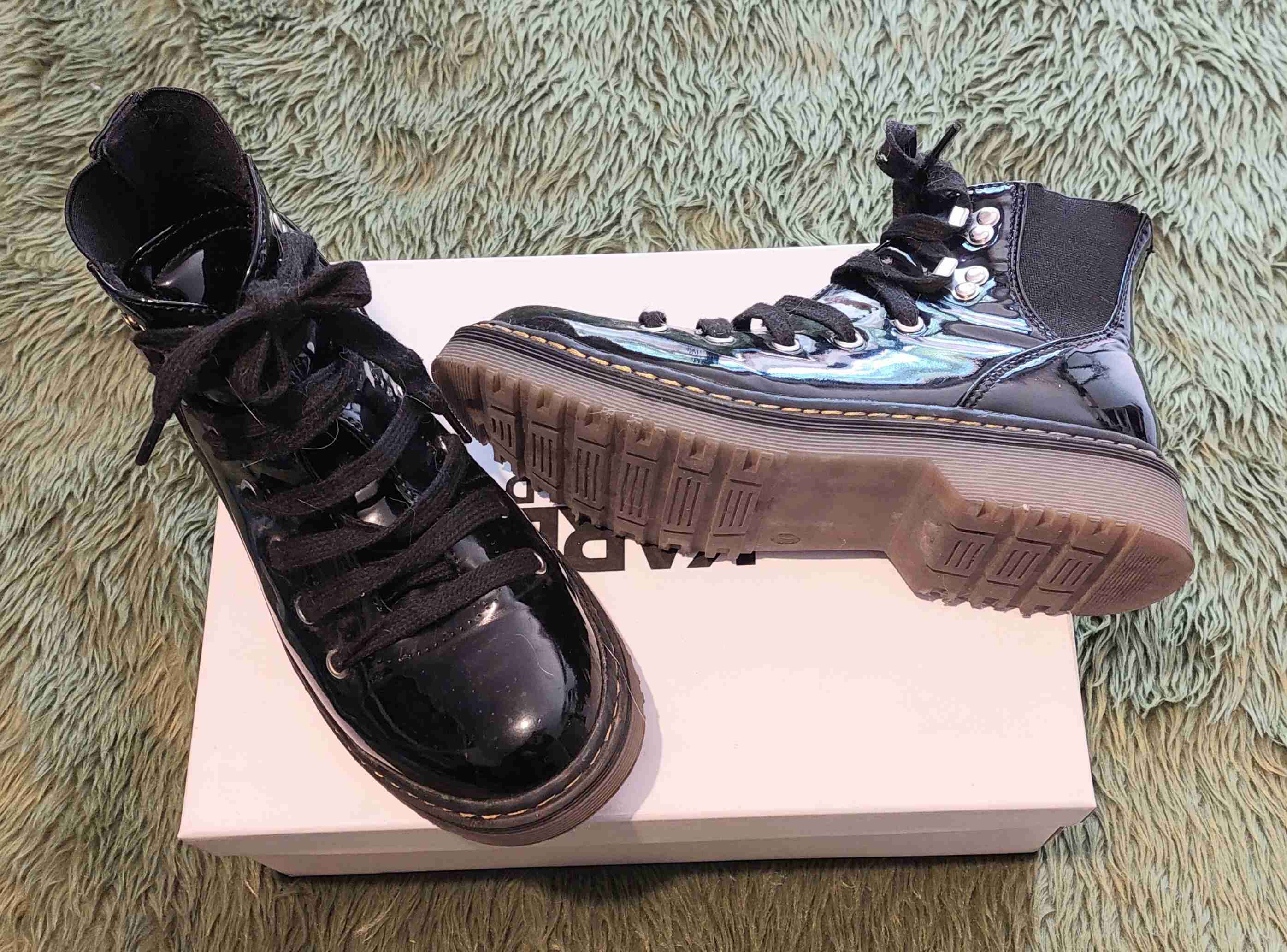 Botas negras charol estilo militar - miniatura 3