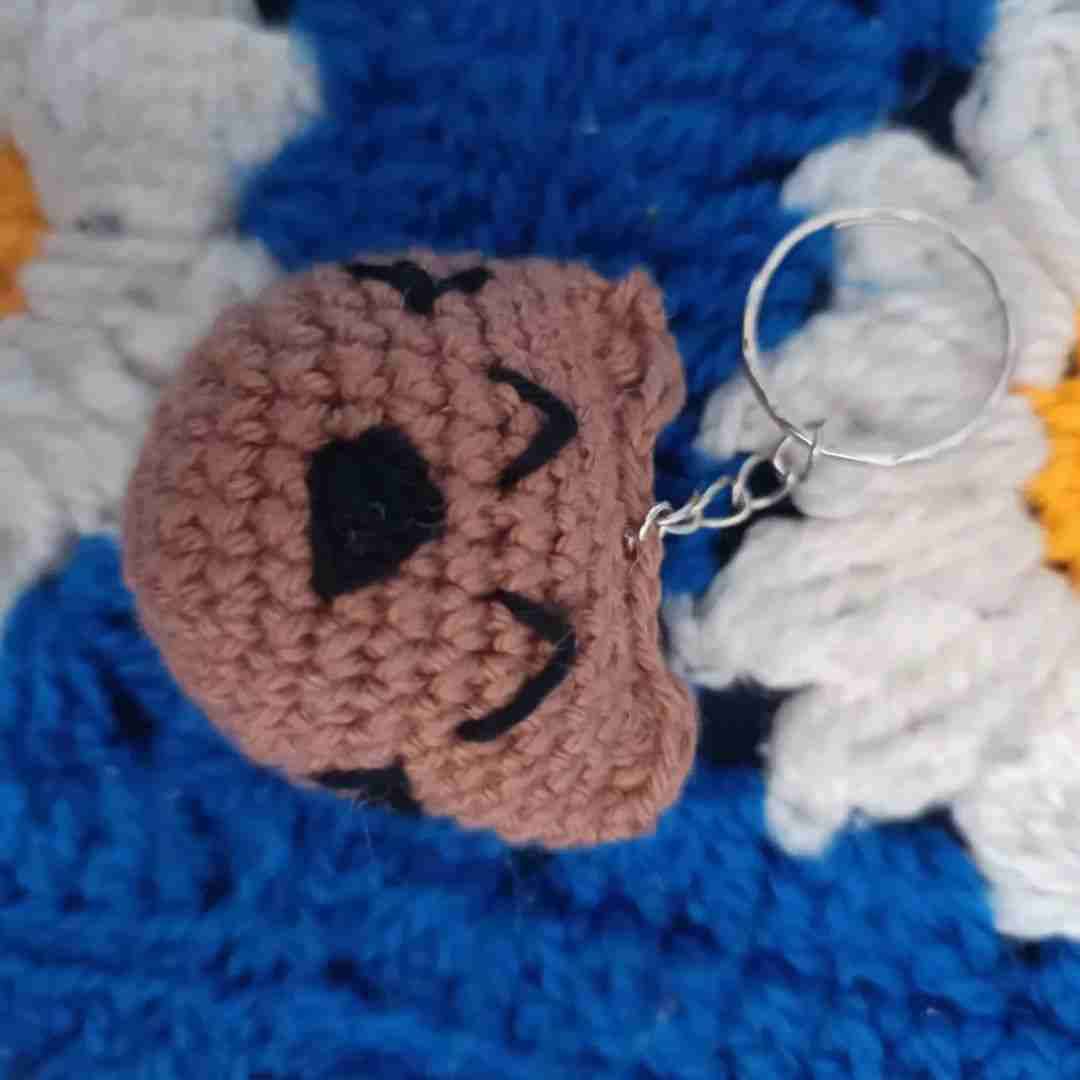 Llavero tejido en forma de estrella - 4