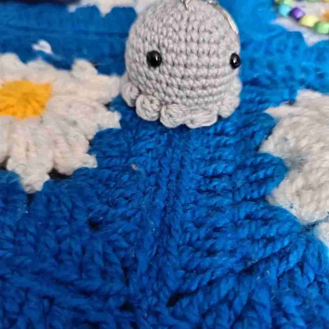 Llavero tejido en forma de estrella - 5