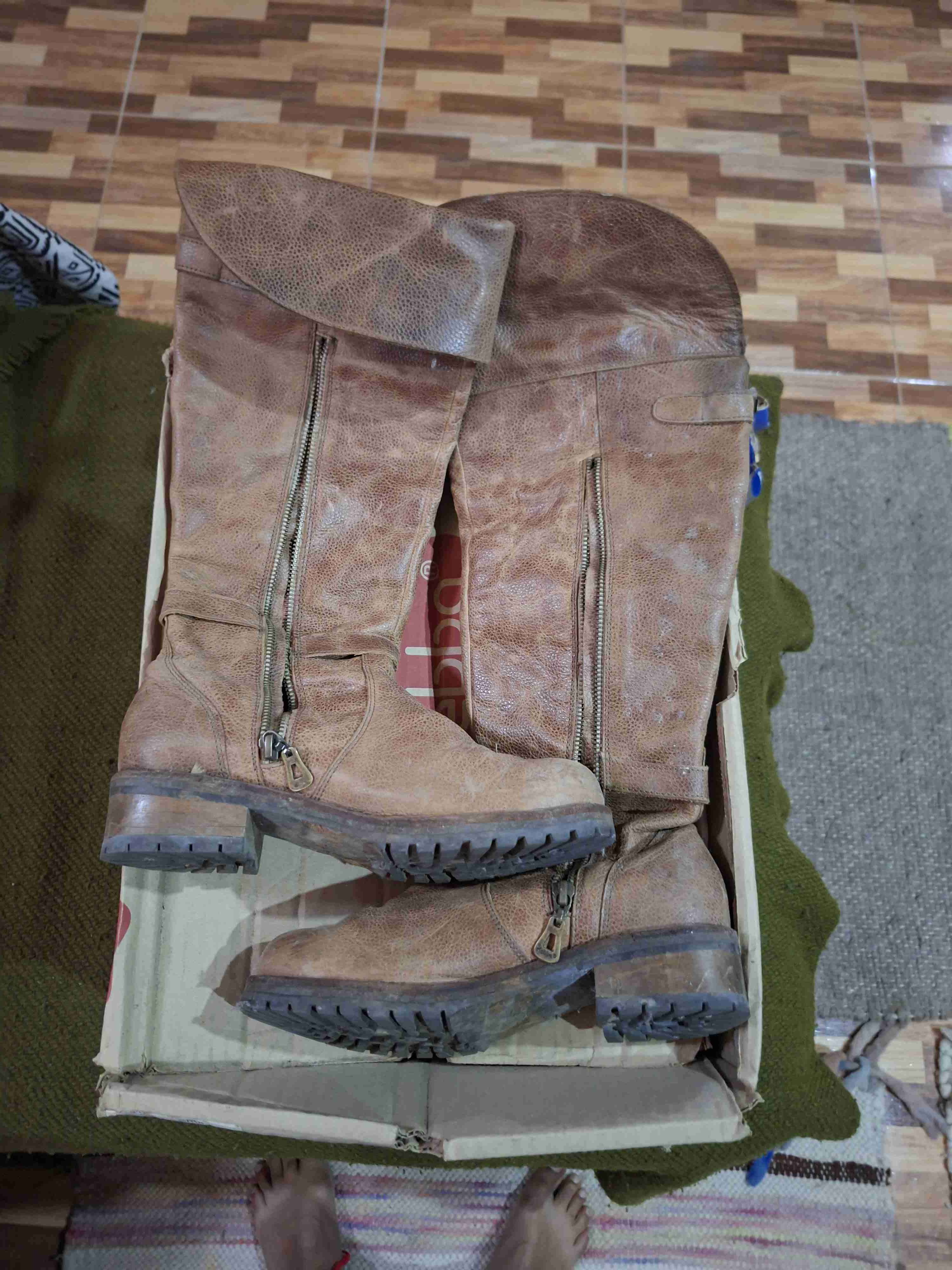 Botas altas color burdeos,negras y came - 4