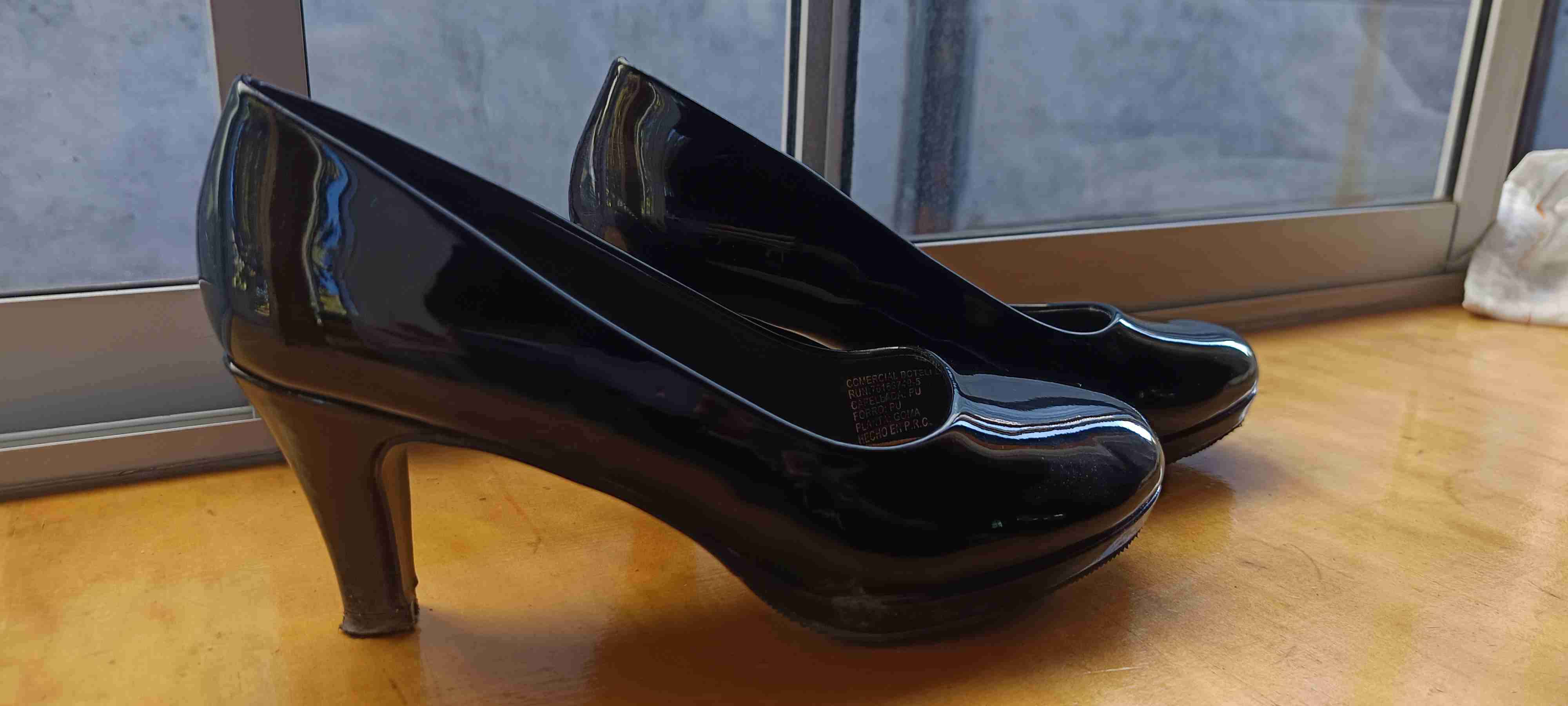 Zapatos de tacón negro - 1