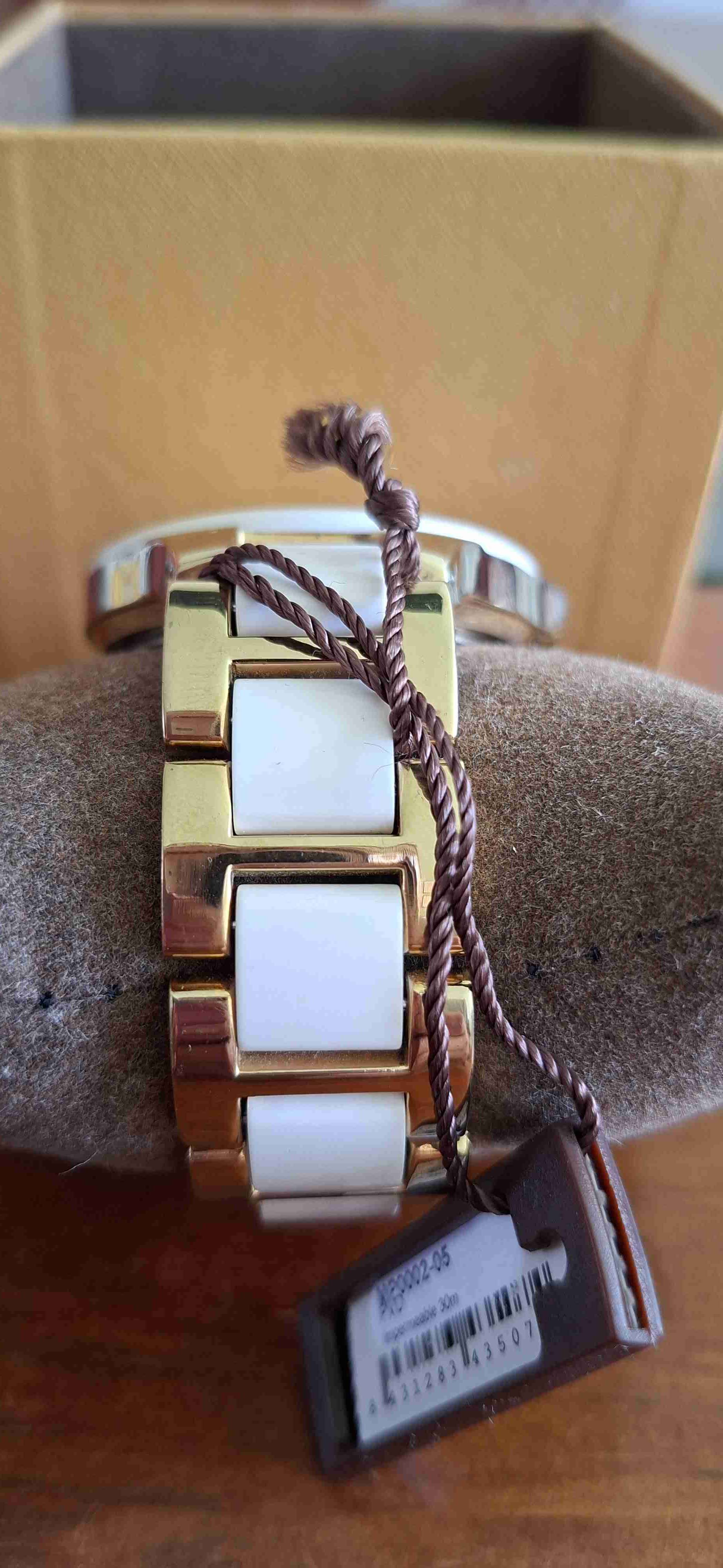 Reloj Mark Maddox dorado y blanco - miniatura 2