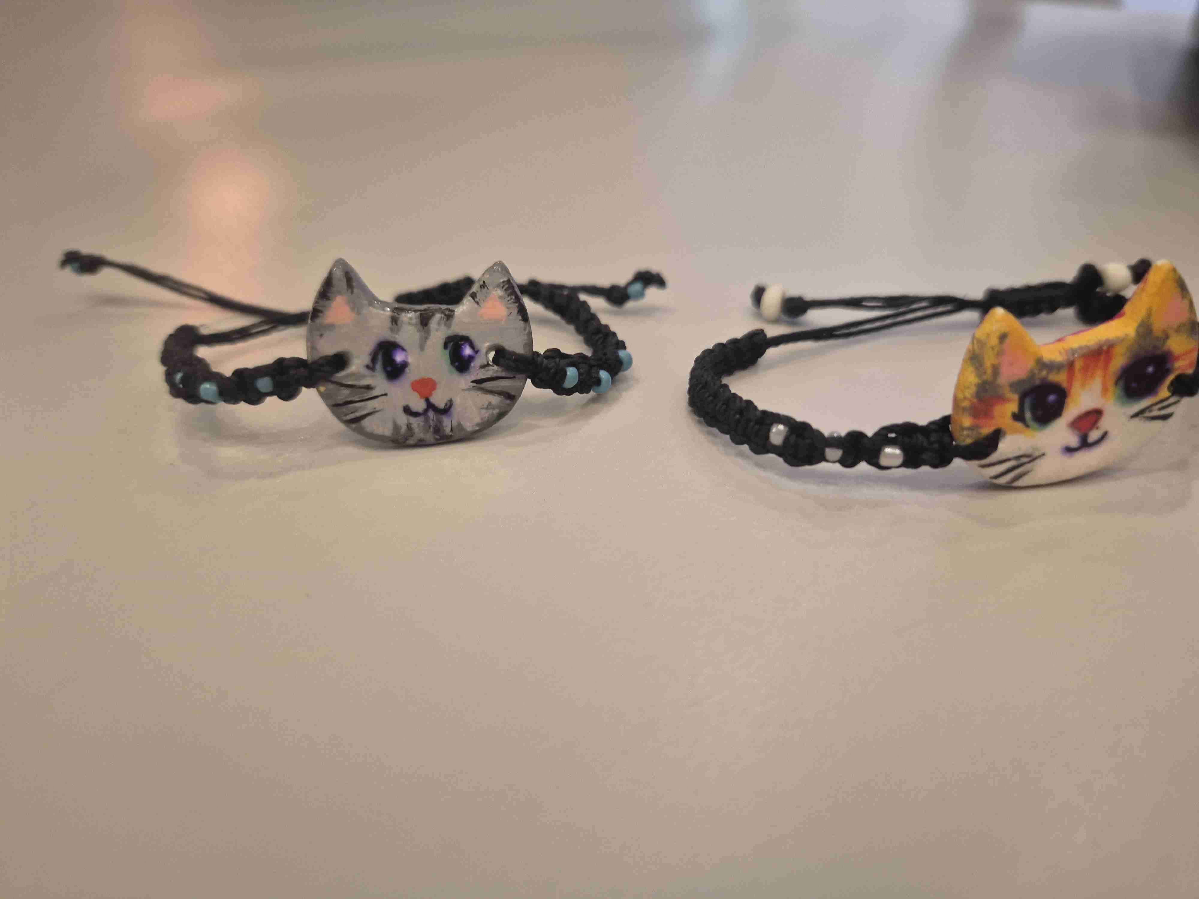 Pulseras de gato hechas a mano