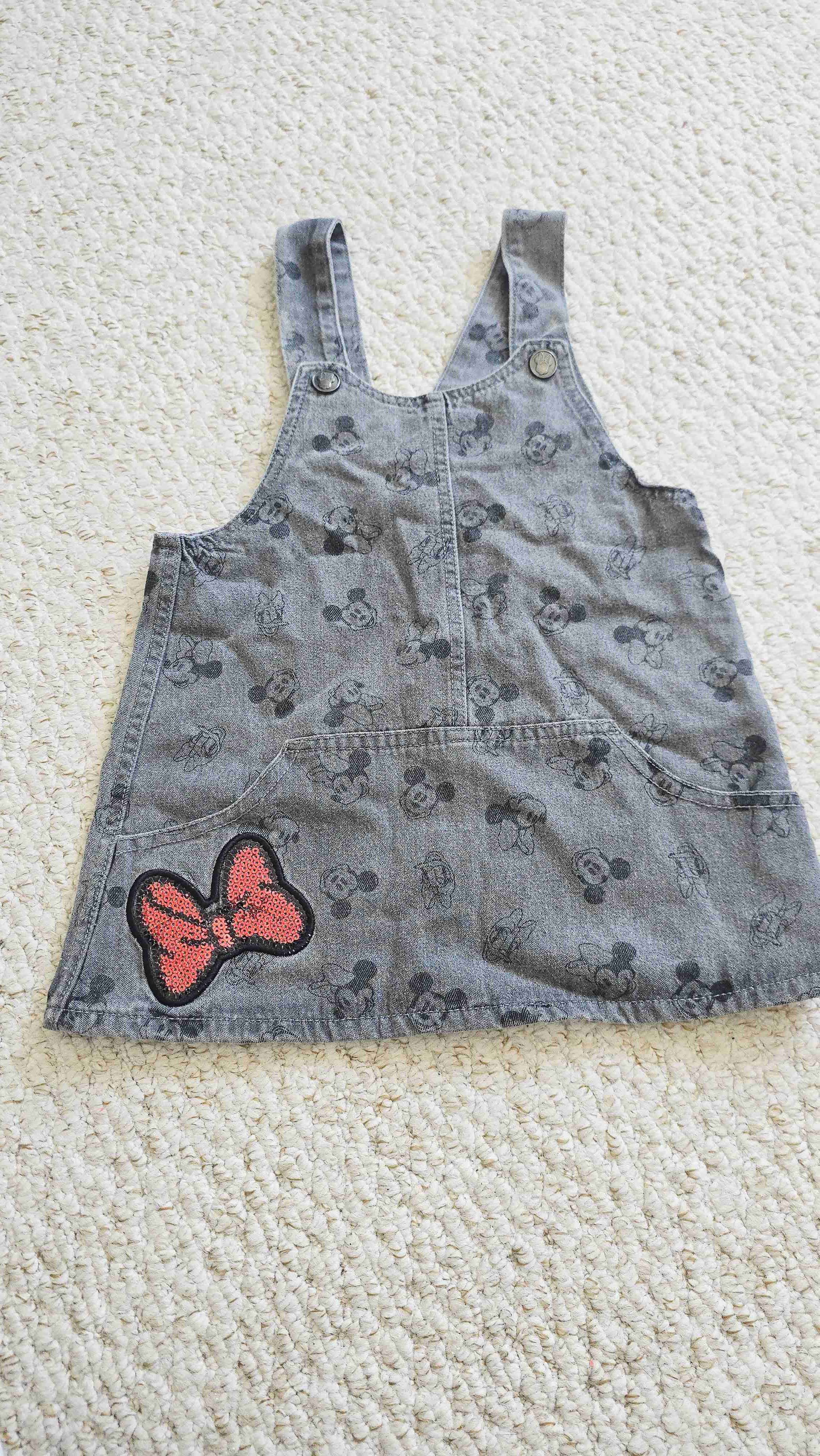 Vestido infantil mini estampado. Disney Junior