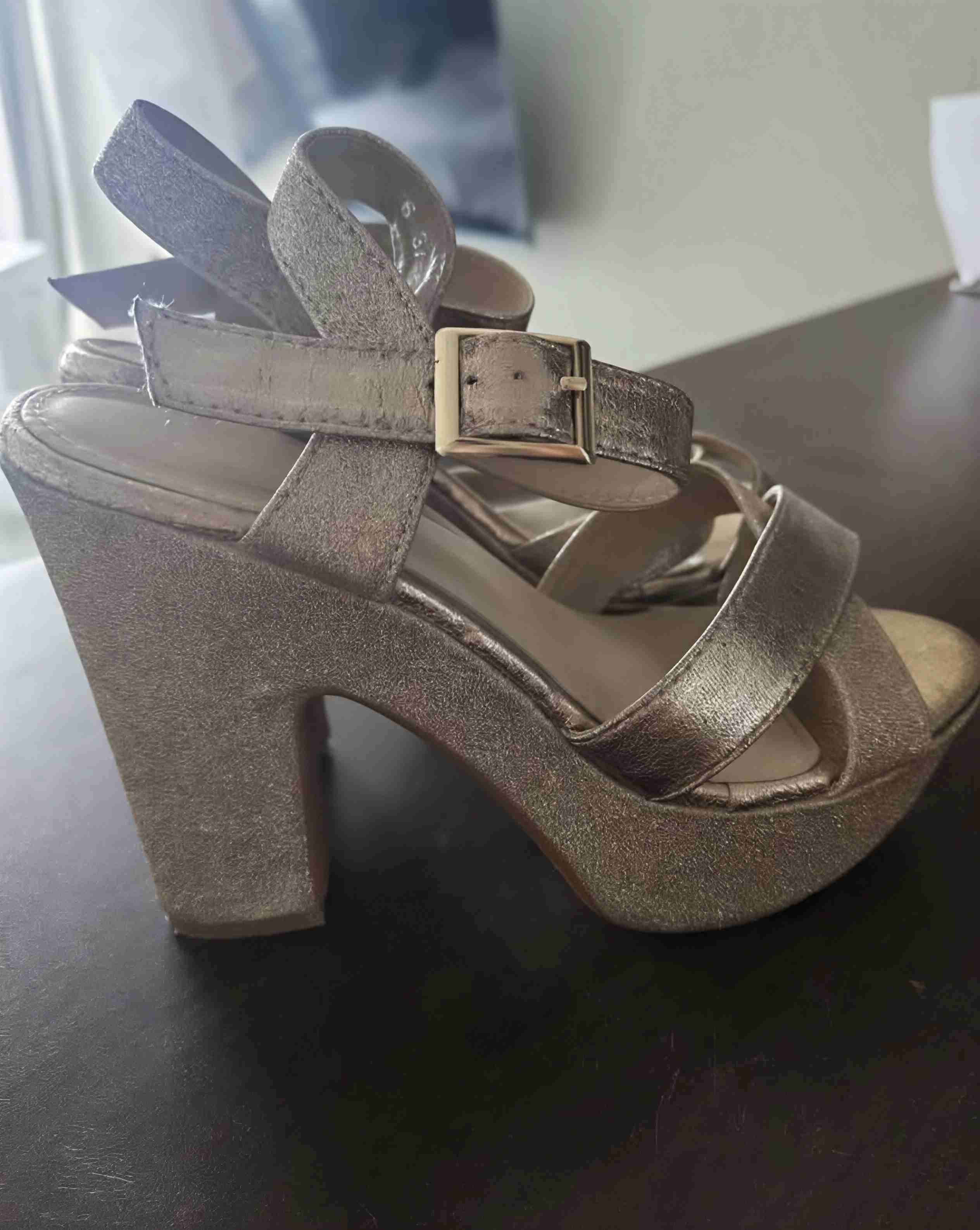 Sandalias de tacón doradas Weide - 1