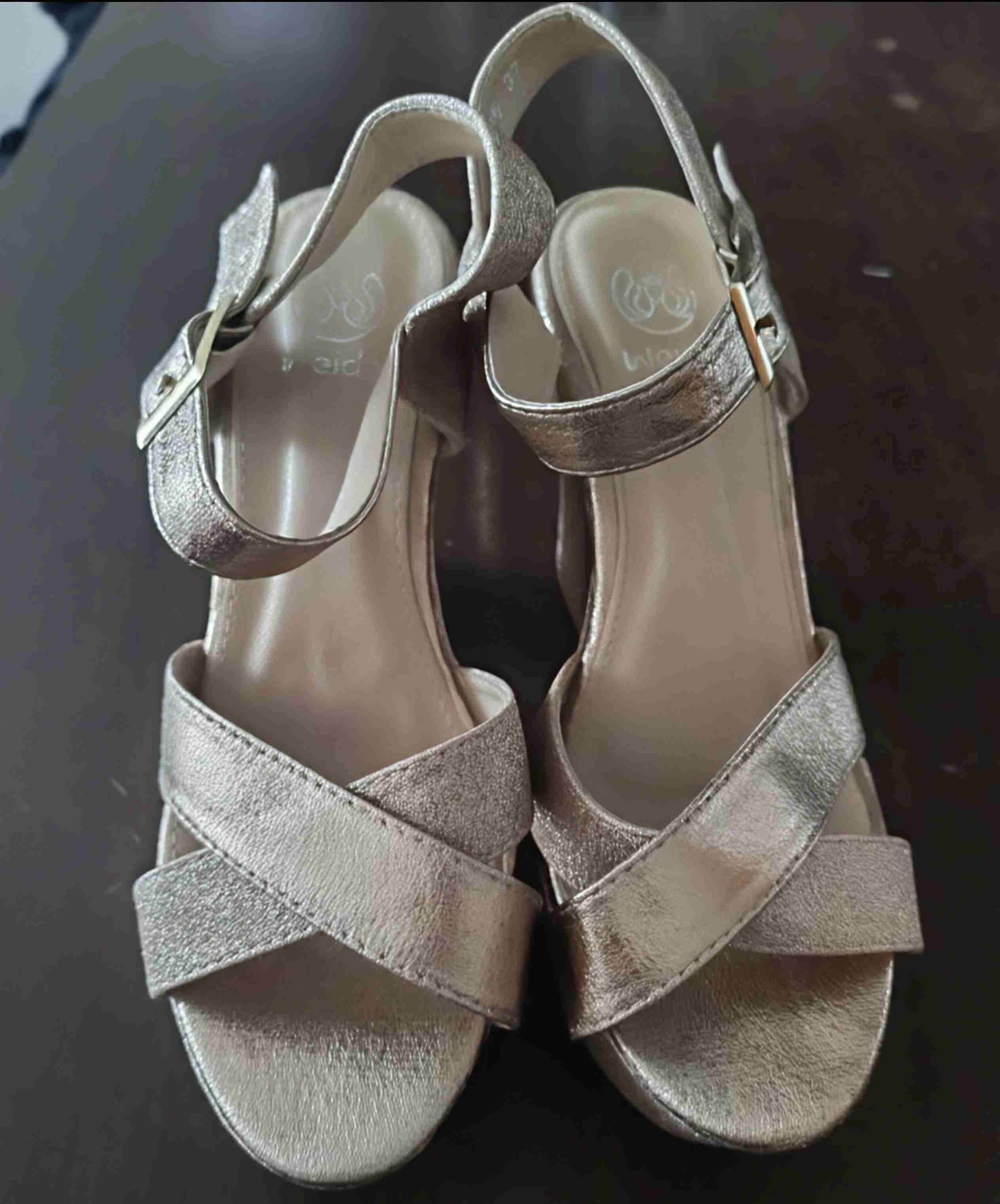 Sandalias de tacón doradas Weide - 2