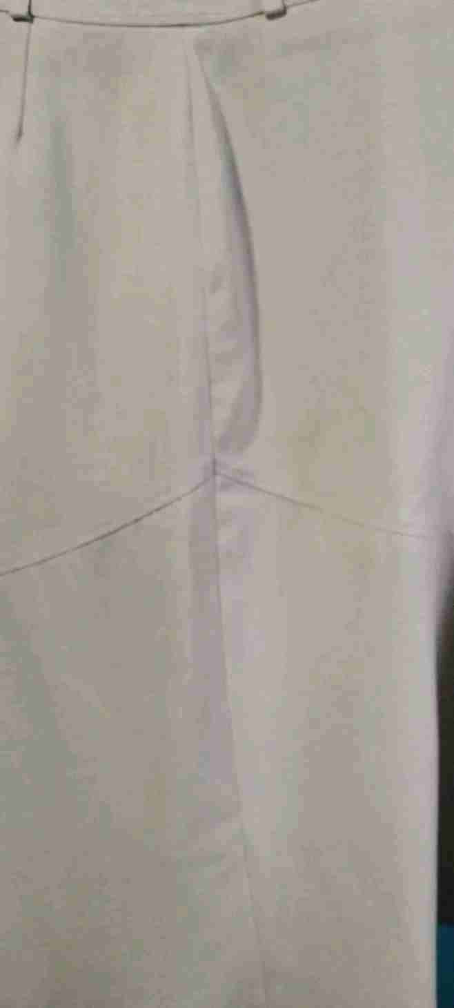 Falda verde claro con pliegues - miniatura 2