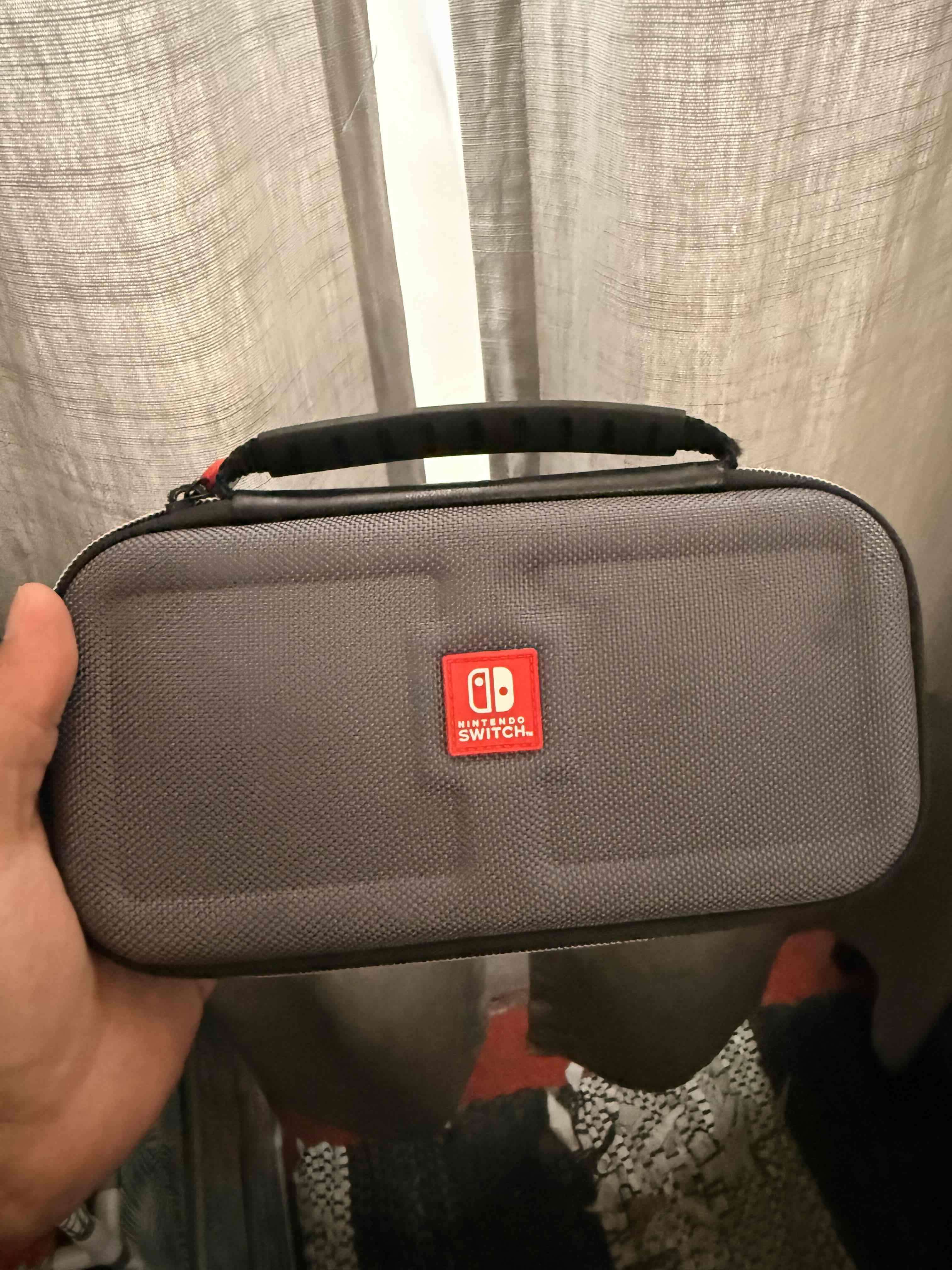 Estuche Nintendo Switch Lite Original