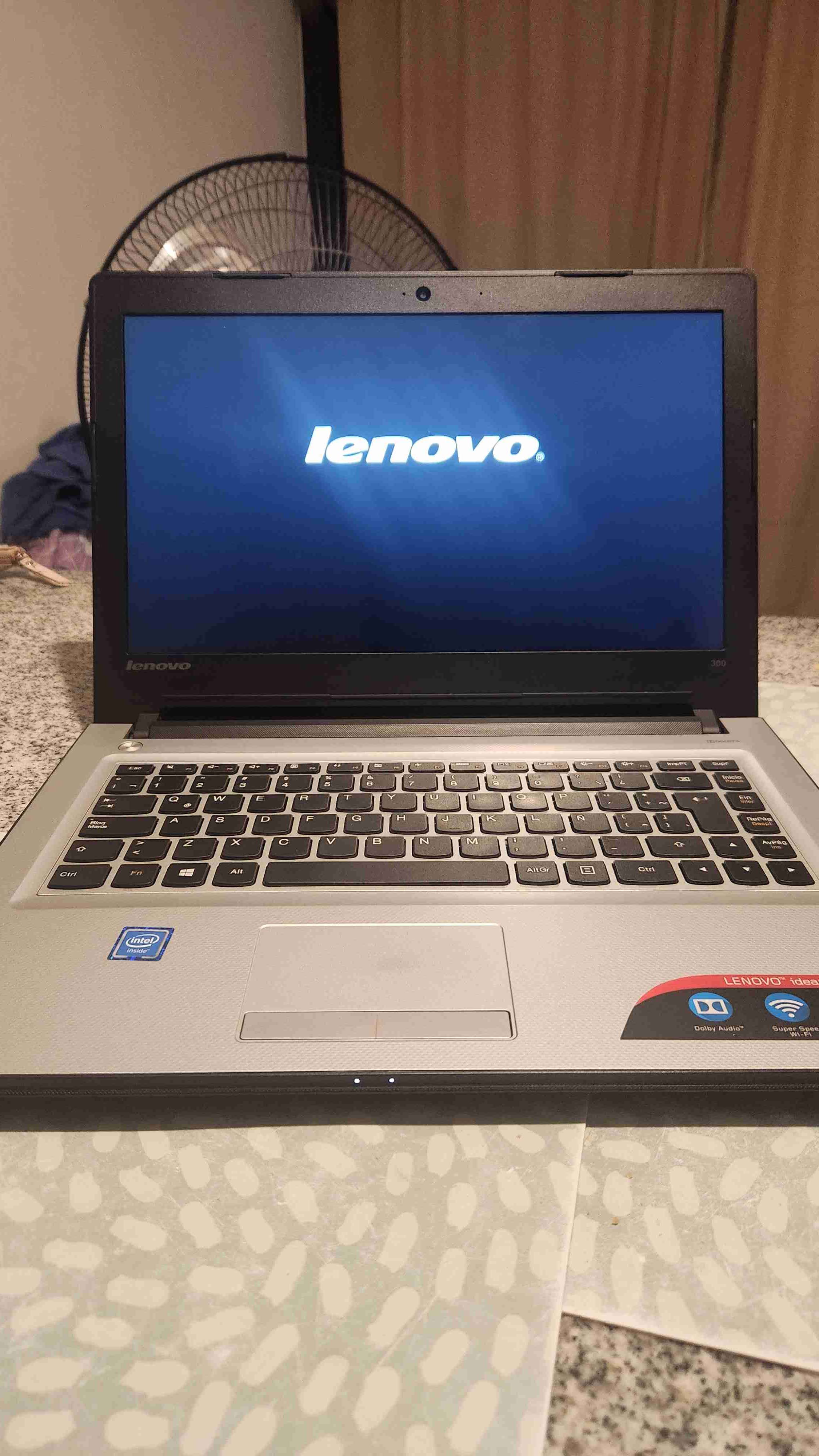 Notebook Lenovo en buen estado - miniatura 4