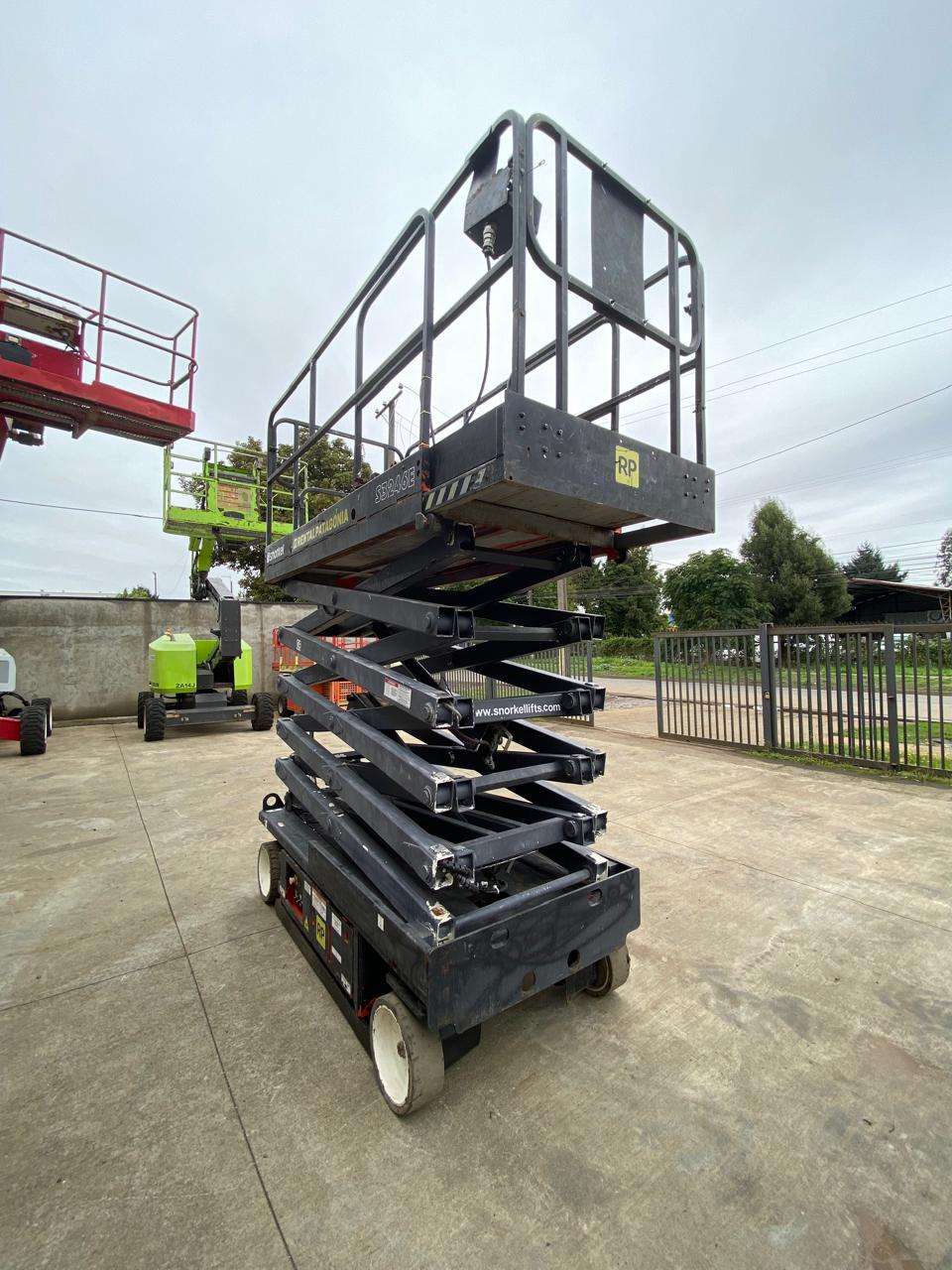 Plataforma elevadora Snorkel - miniatura 4