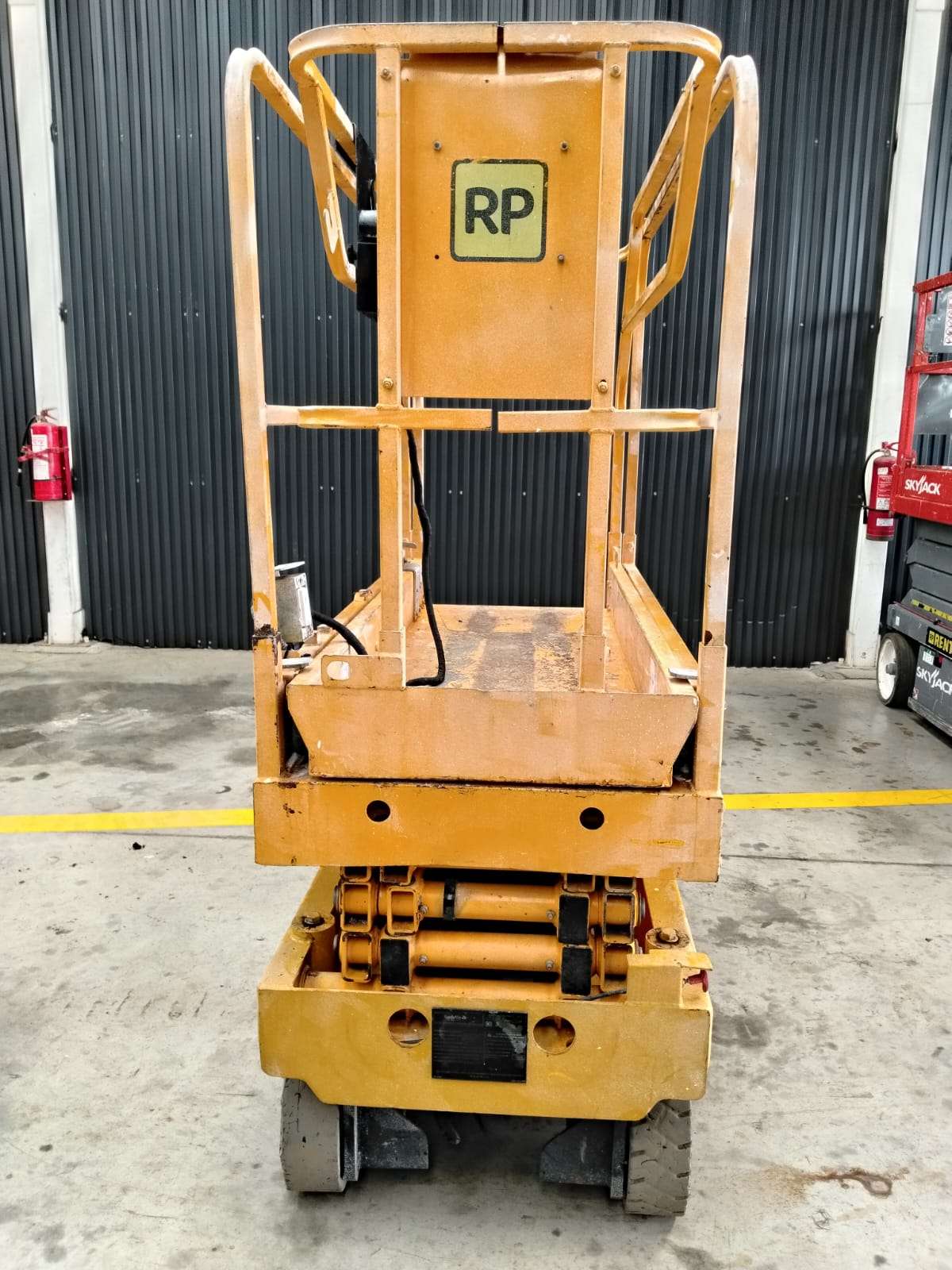 Plataforma Tijera Eléctrica Haulotte 1930E – Año 2 - miniatura 5