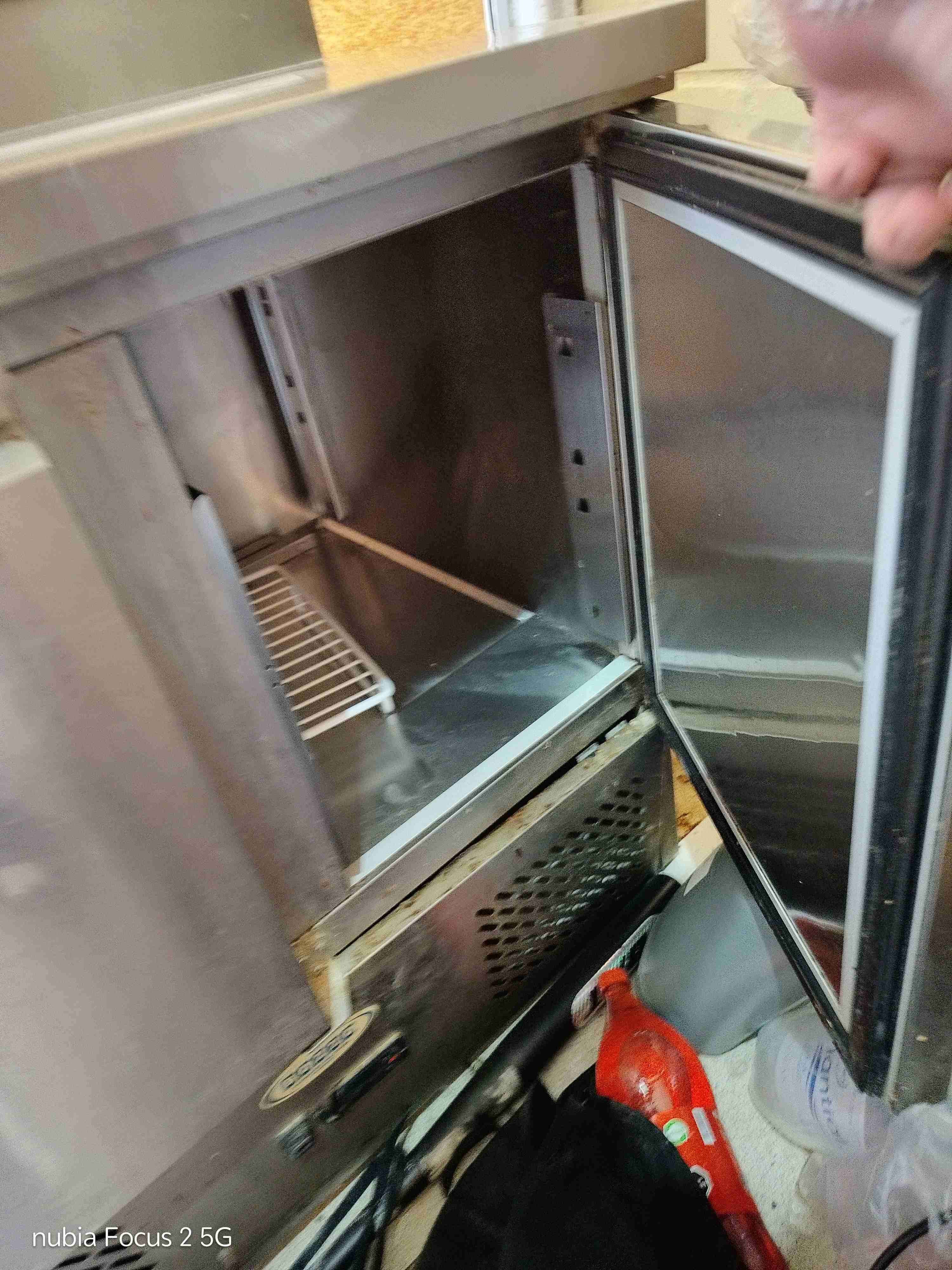 Refrigerador industrial de acero inoxidable - miniatura 2