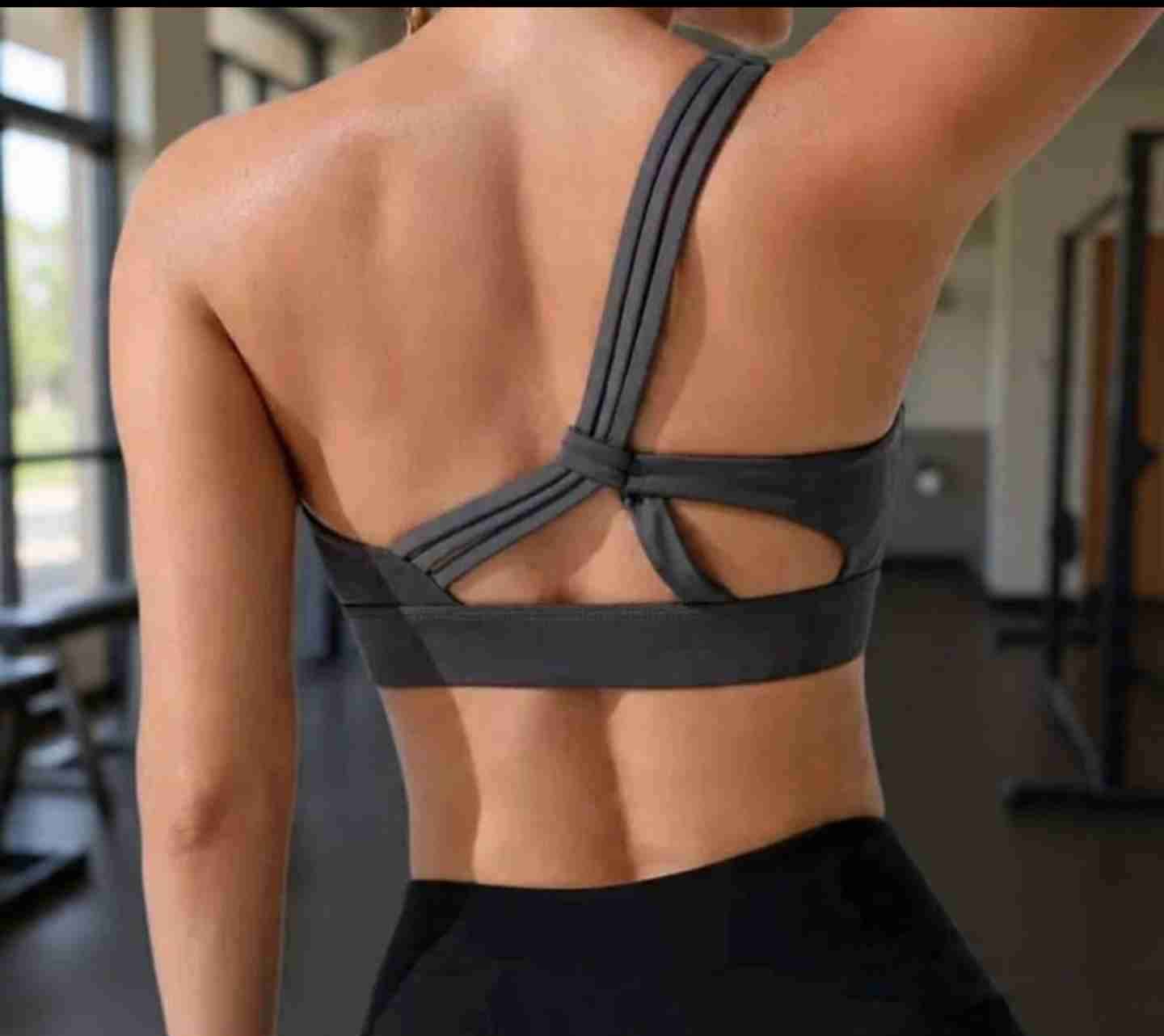 Top deportivo gris asimétrico - miniatura 2